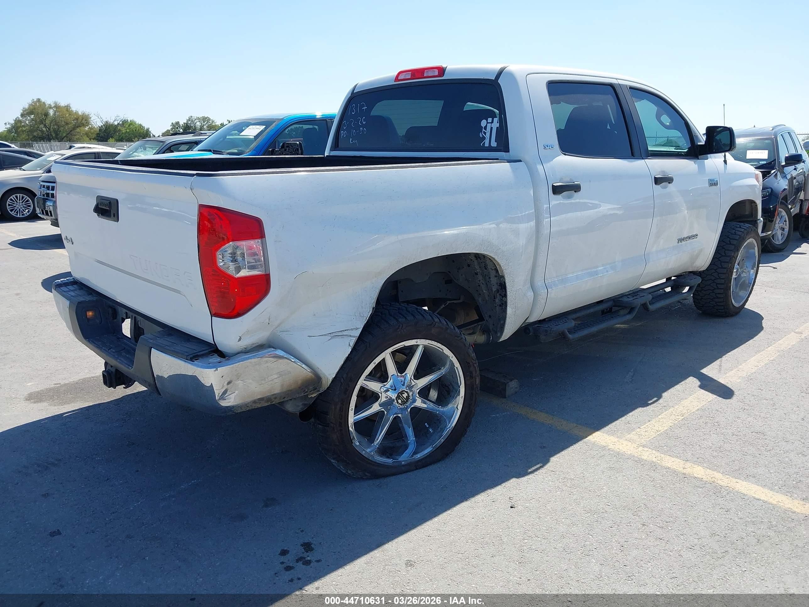 2014 Toyota Tundra Sr5 5.7l V8 Белый vin: 5TFDW5F11EX351317