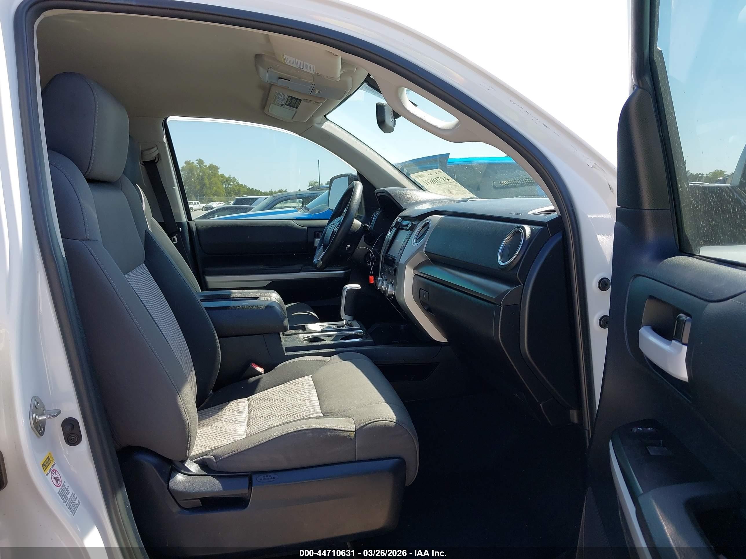 2014 Toyota Tundra Sr5 5.7l V8 Белый vin: 5TFDW5F11EX351317
