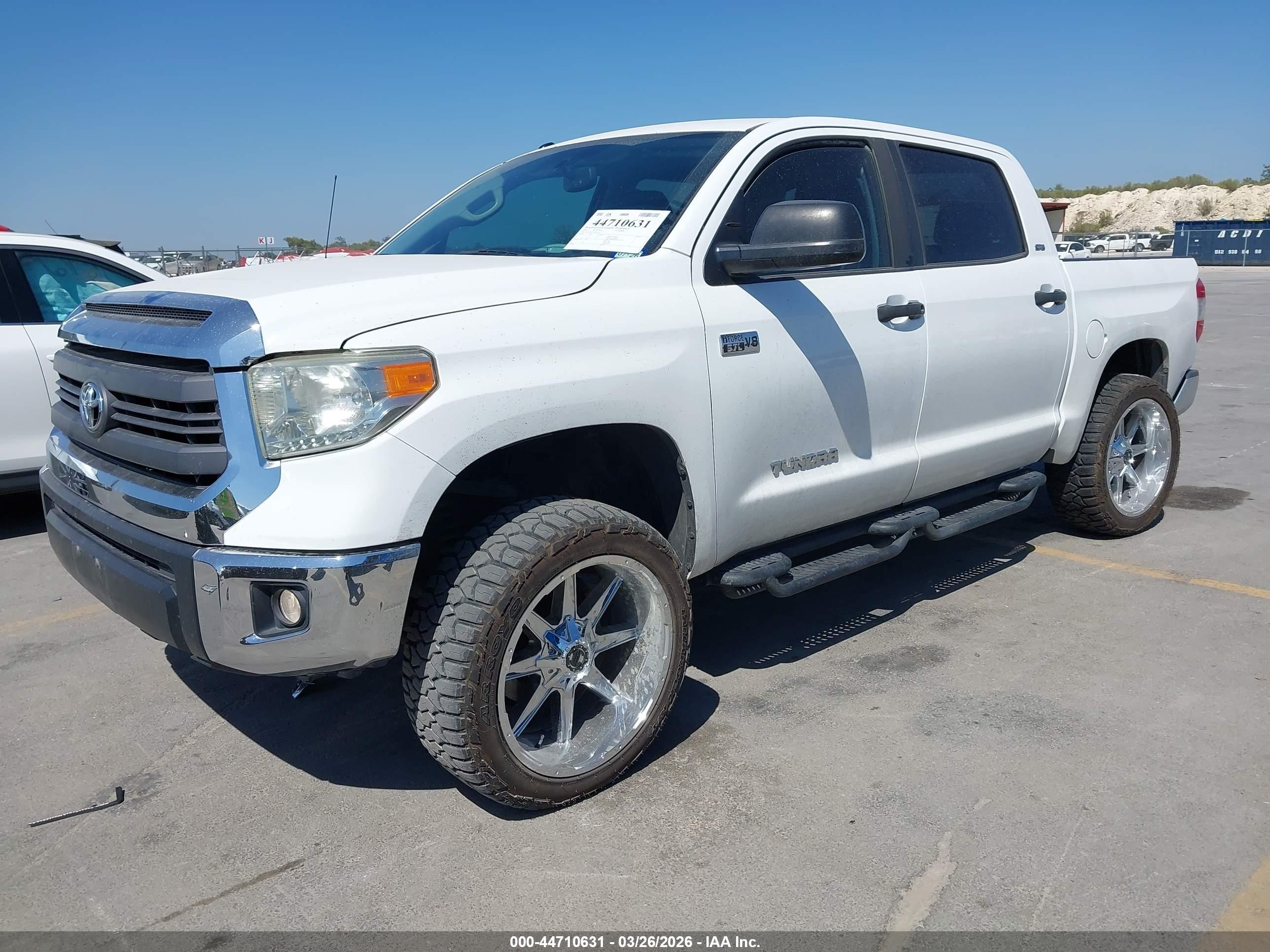 2014 Toyota Tundra Sr5 5.7l V8 Белый vin: 5TFDW5F11EX351317