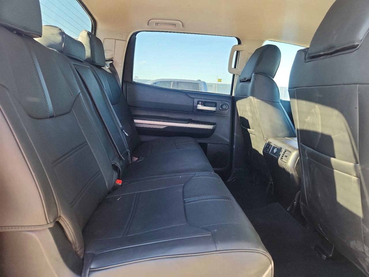2015 Toyota Tundra Sr5 White vin: 5TFDW5F11FX443223
