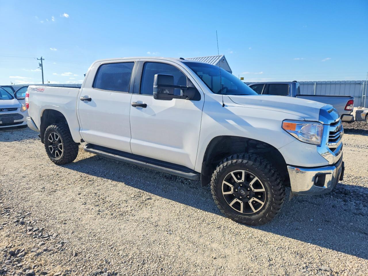 2015 Toyota Tundra Sr5 White vin: 5TFDW5F11FX443223
