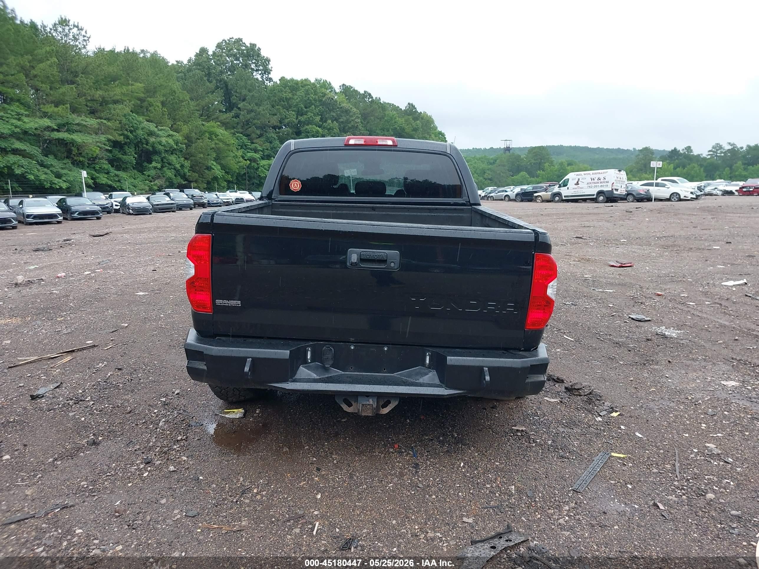 2015 Toyota Tundra Sr5 5.7l V8 Black vin: 5TFDW5F11FX462063