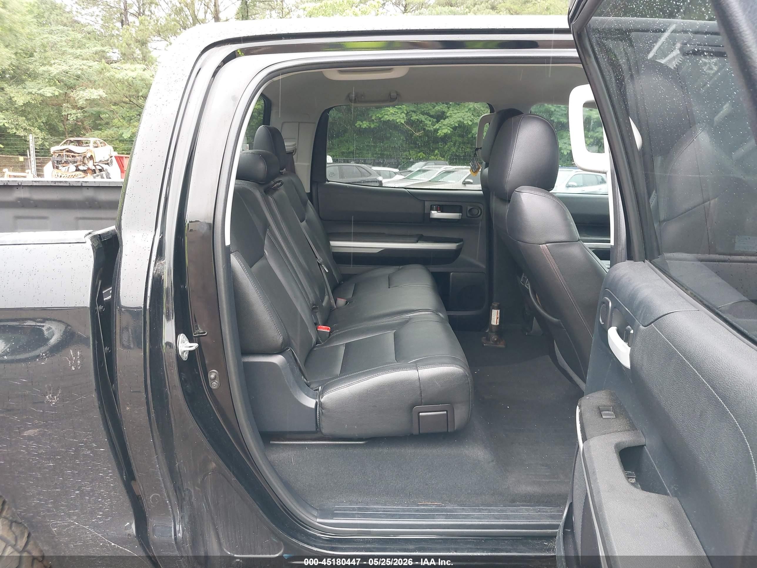 2015 Toyota Tundra Sr5 5.7l V8 Black vin: 5TFDW5F11FX462063