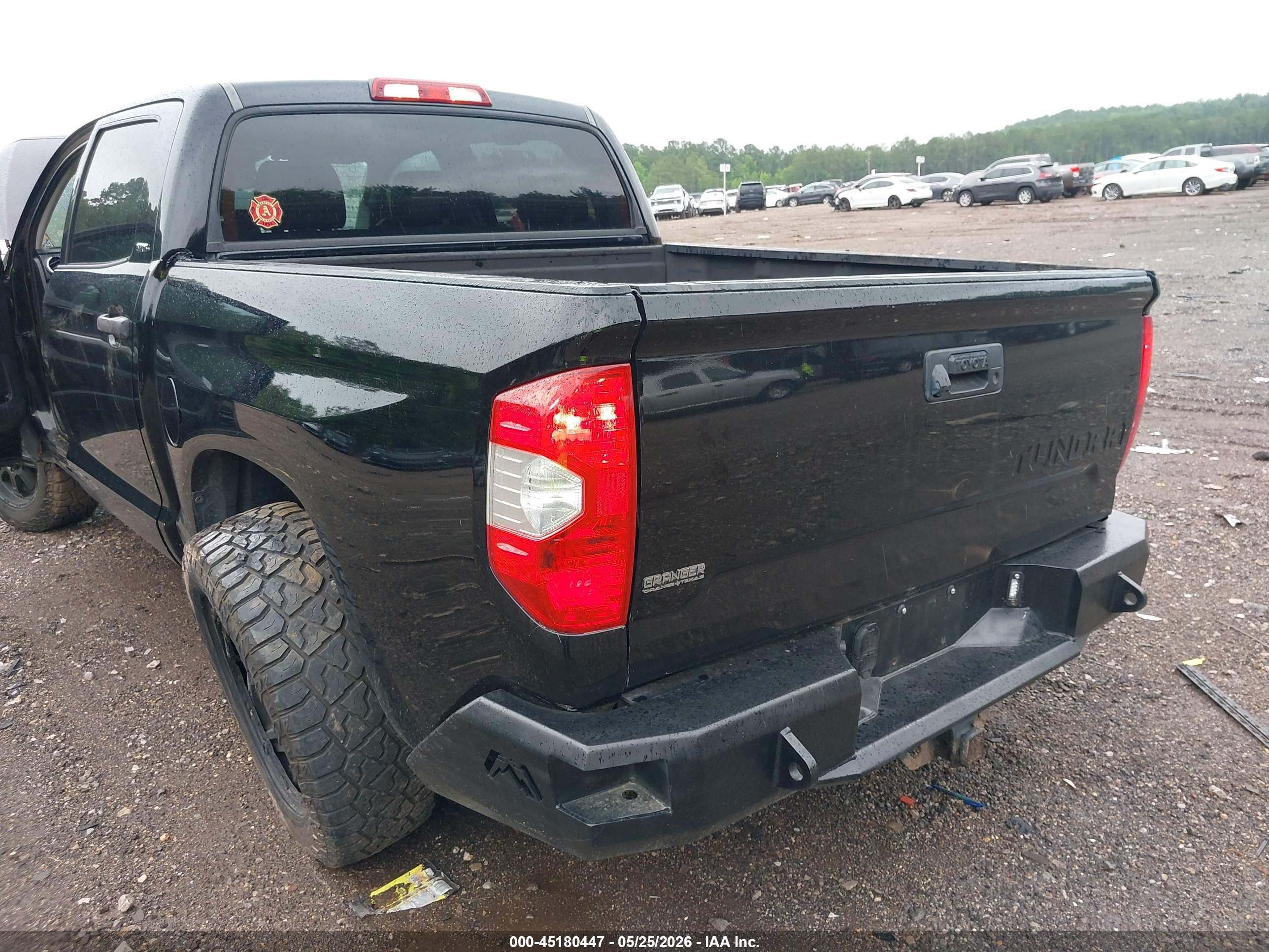 2015 Toyota Tundra Sr5 5.7l V8 Black vin: 5TFDW5F11FX462063