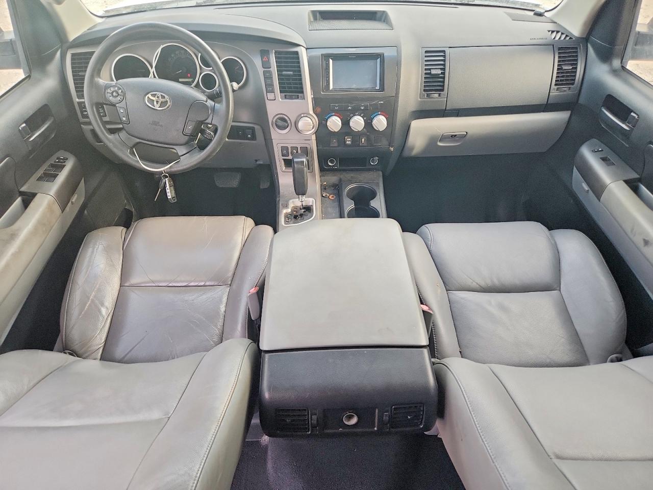 2012 Toyota Tundra Crewmax Sr5 White vin: 5TFDW5F12CX216845