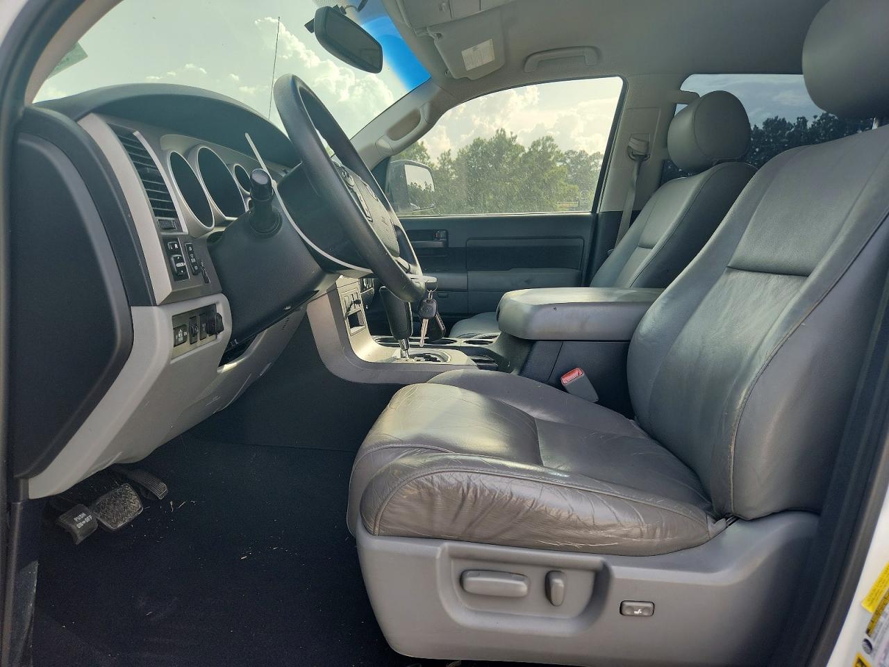 2012 Toyota Tundra Crewmax Sr5 White vin: 5TFDW5F12CX216845