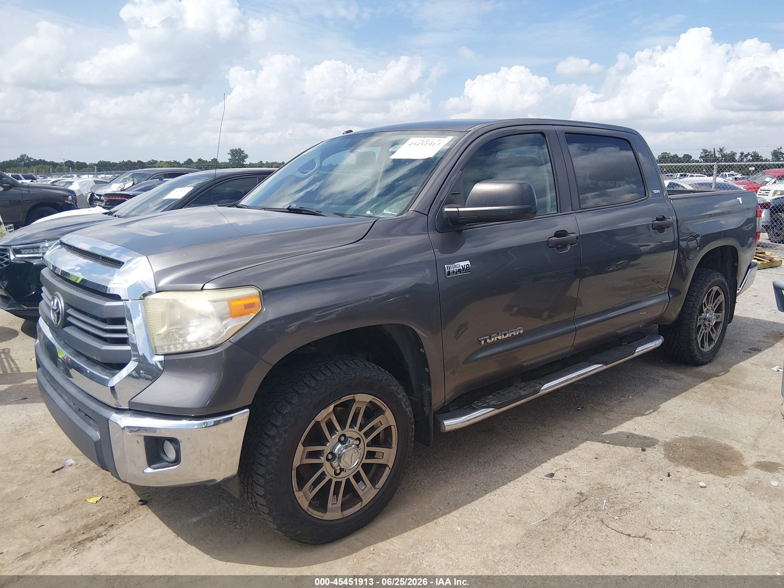2014 Toyota Tundra Sr5 5.7l V8 Gray vin: 5TFDW5F12EX369986