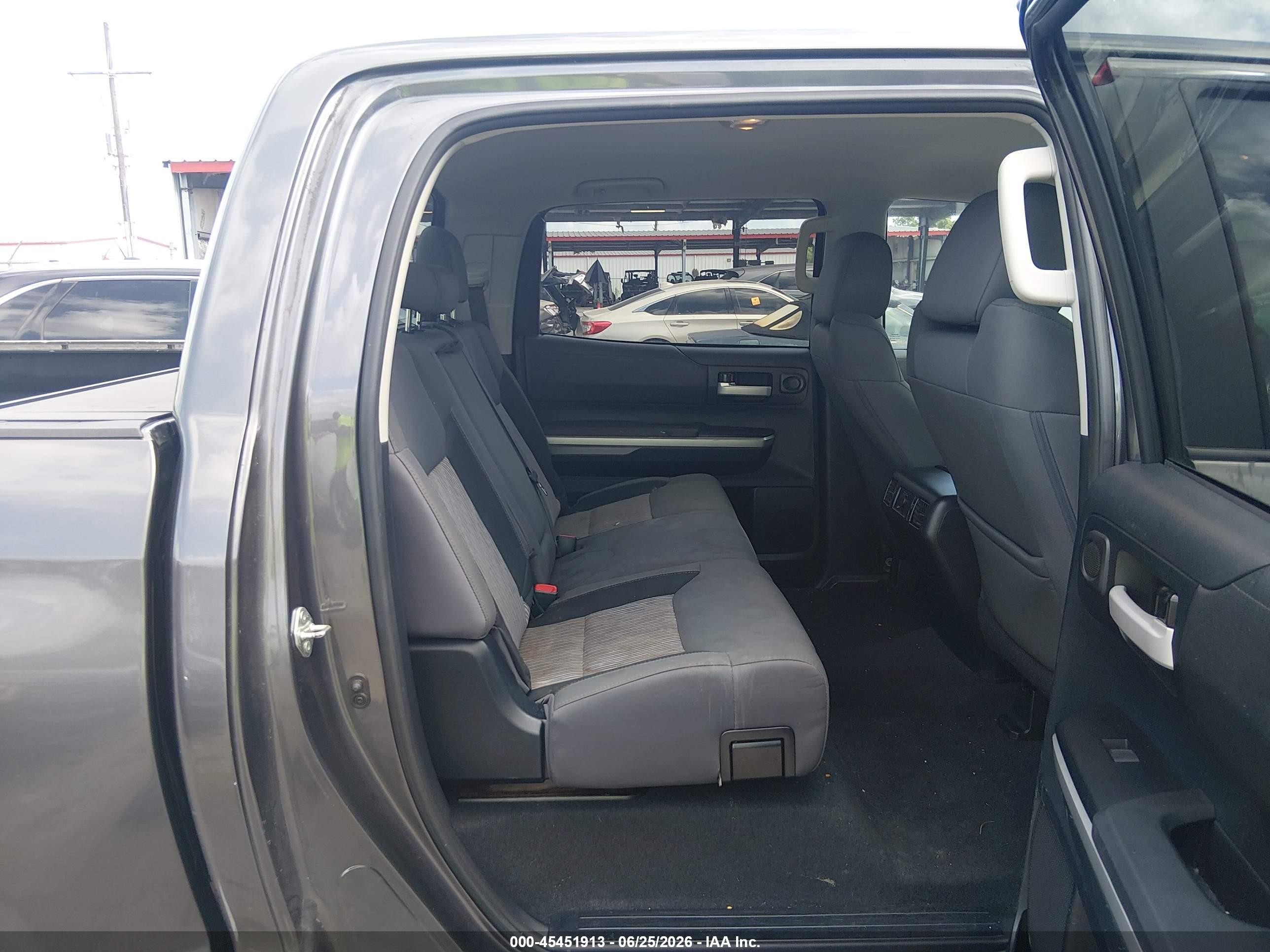2014 Toyota Tundra Sr5 5.7l V8 Gray vin: 5TFDW5F12EX369986