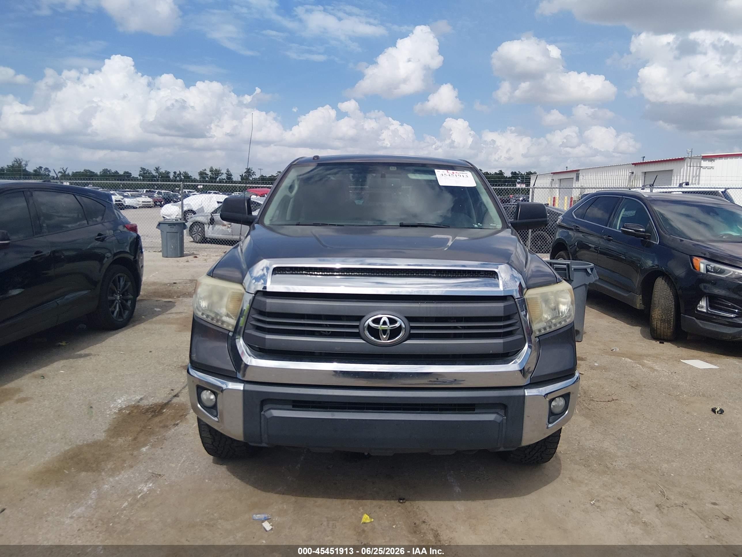 2014 Toyota Tundra Sr5 5.7l V8 Gray vin: 5TFDW5F12EX369986