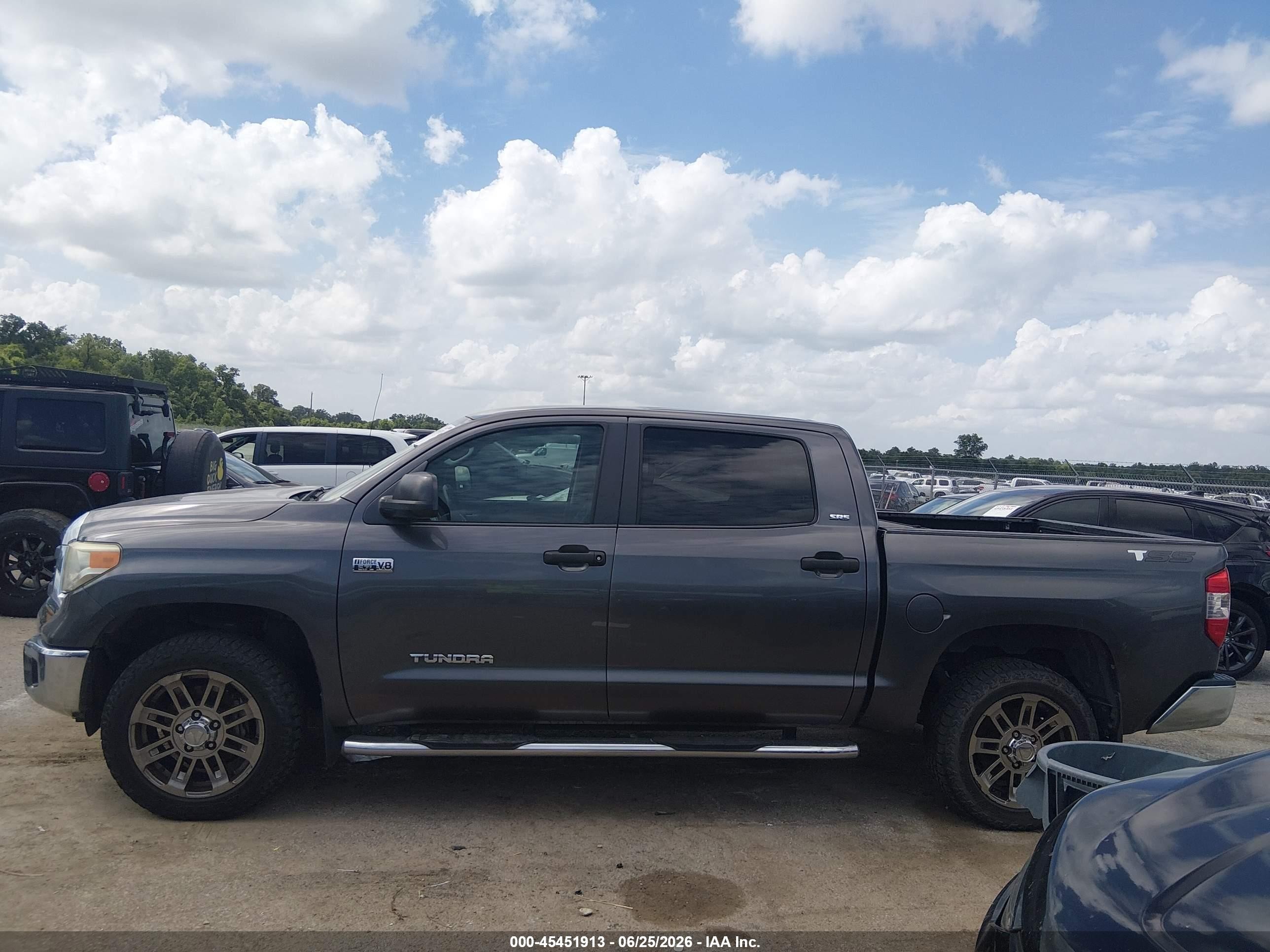 2014 Toyota Tundra Sr5 5.7l V8 Gray vin: 5TFDW5F12EX369986