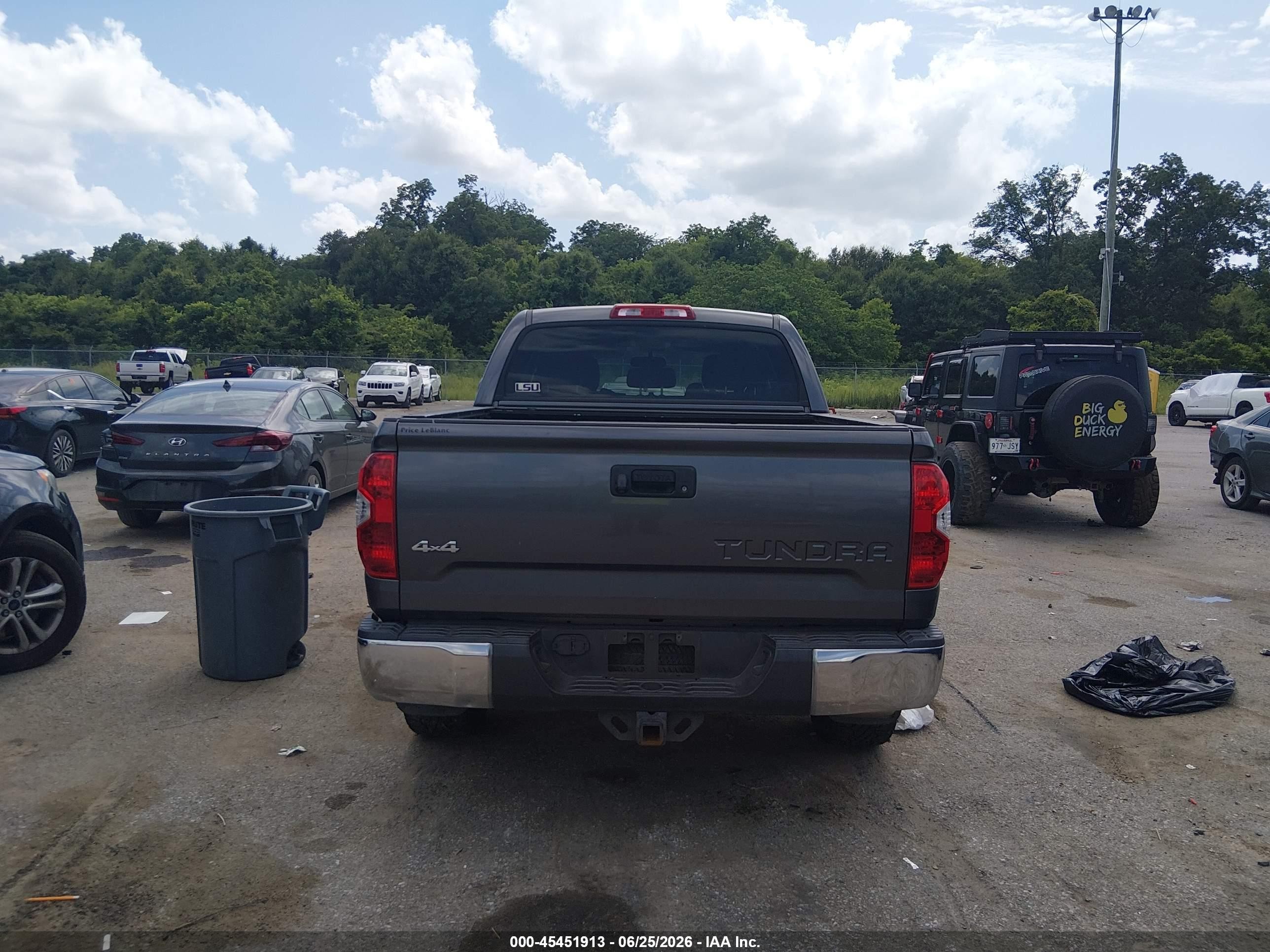 2014 Toyota Tundra Sr5 5.7l V8 Gray vin: 5TFDW5F12EX369986