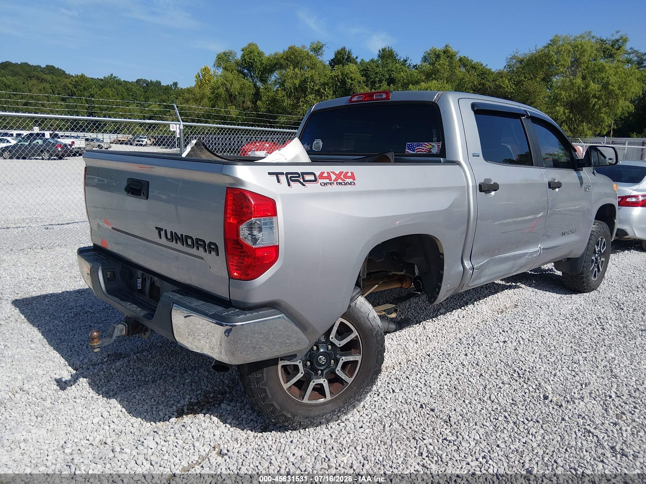 2014 Toyota Tundra Sr5 5.7l V8 Silver vin: 5TFDW5F12EX402341