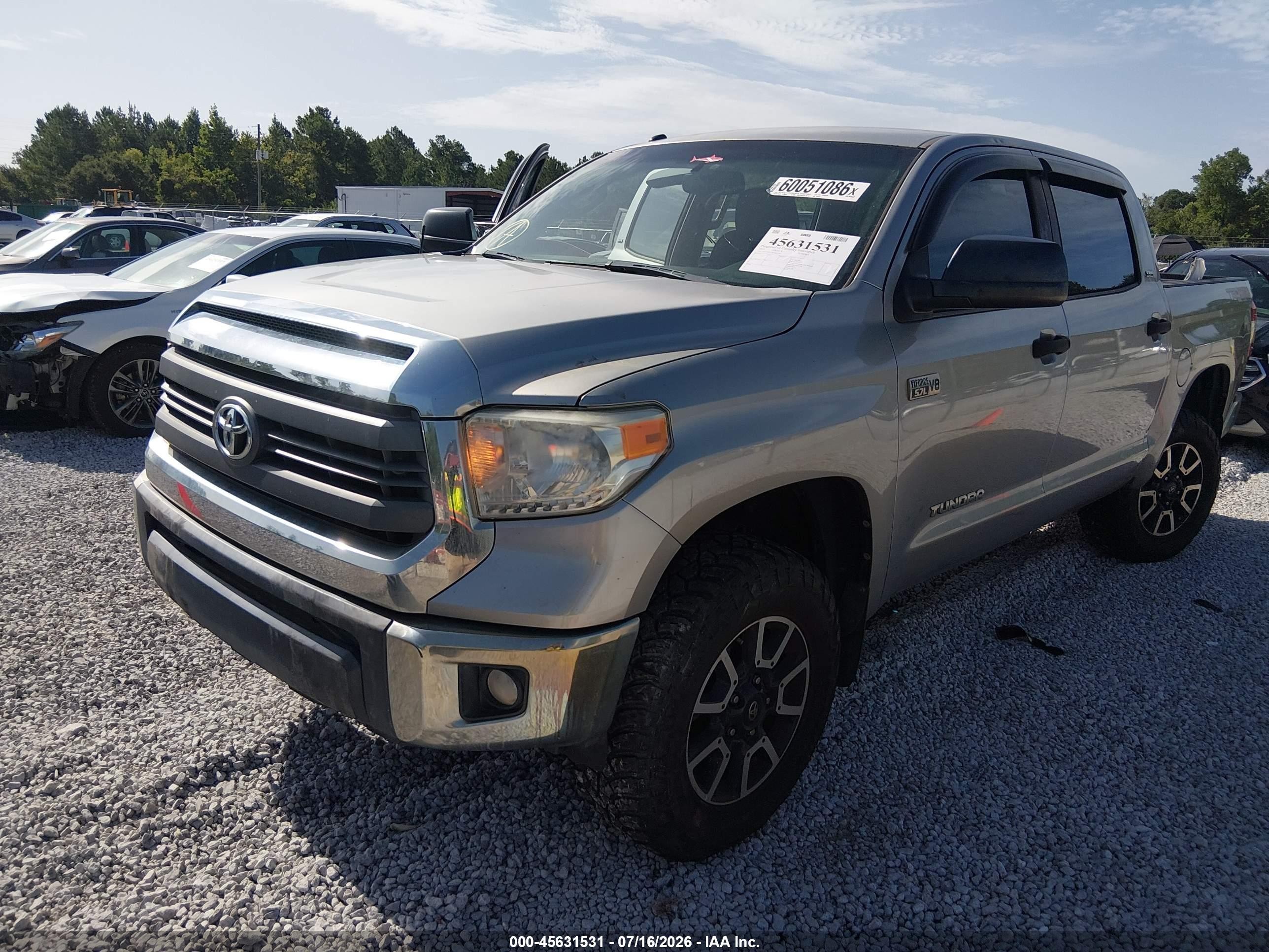 2014 Toyota Tundra Sr5 5.7l V8 Silver vin: 5TFDW5F12EX402341