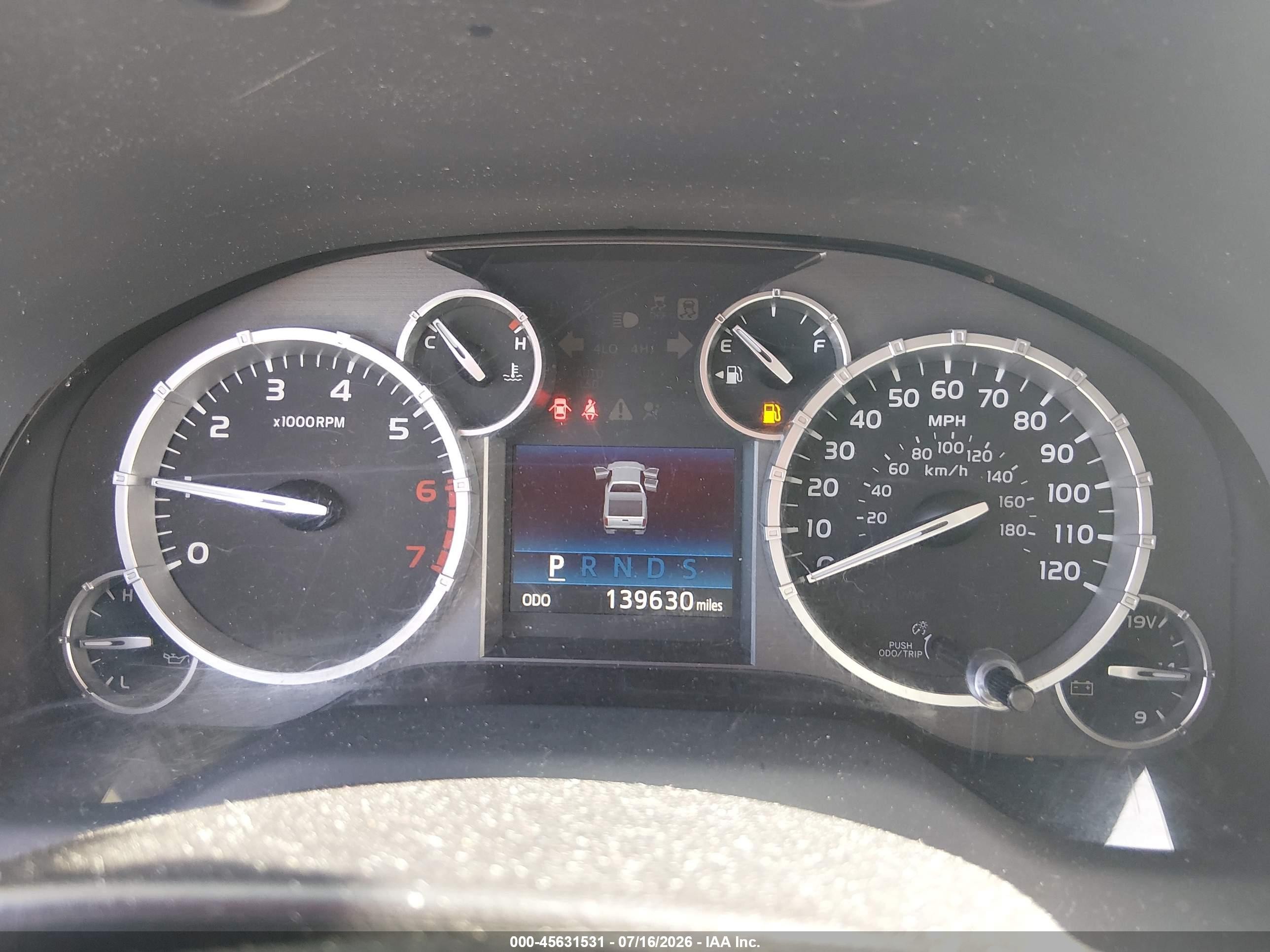 2014 Toyota Tundra Sr5 5.7l V8 Silver vin: 5TFDW5F12EX402341