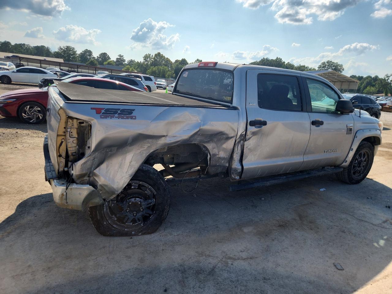2015 Toyota Tundra Sr5 Silver vin: 5TFDW5F12FX477350