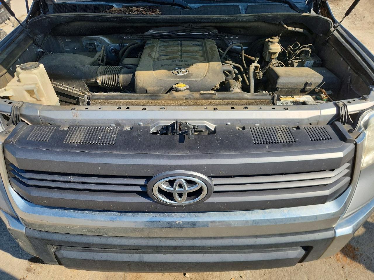 2015 Toyota Tundra Sr5 Silver vin: 5TFDW5F12FX477350