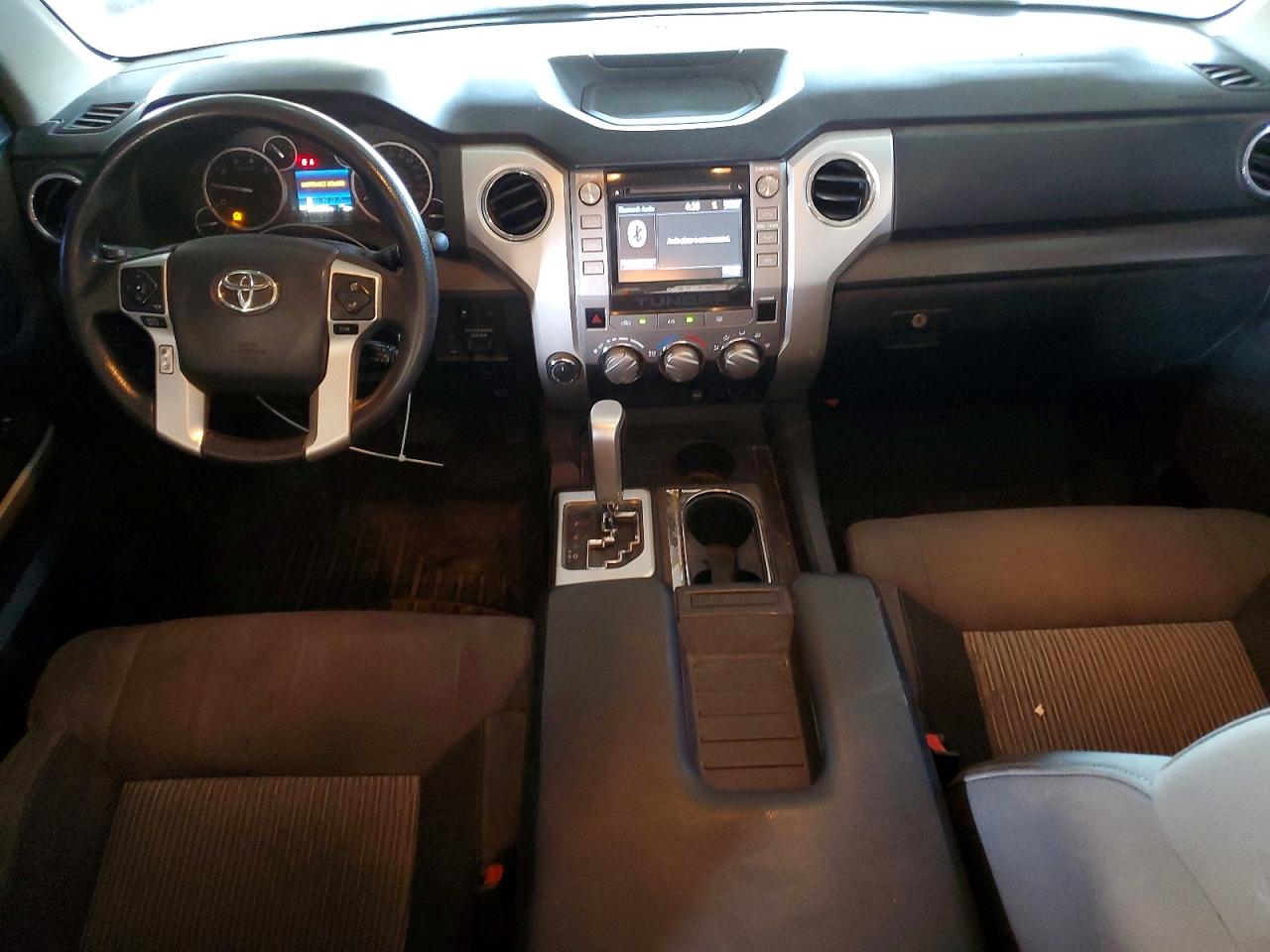 2016 Toyota Tundra Sr5 Silver vin: 5TFDW5F12GX563064
