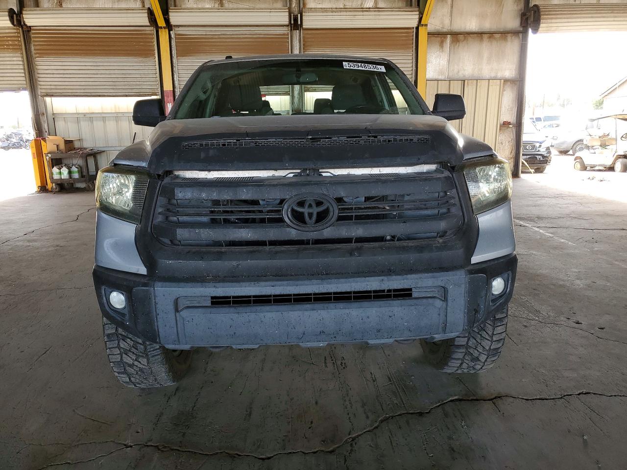 2016 Toyota Tundra Sr5 Silver vin: 5TFDW5F12GX563064