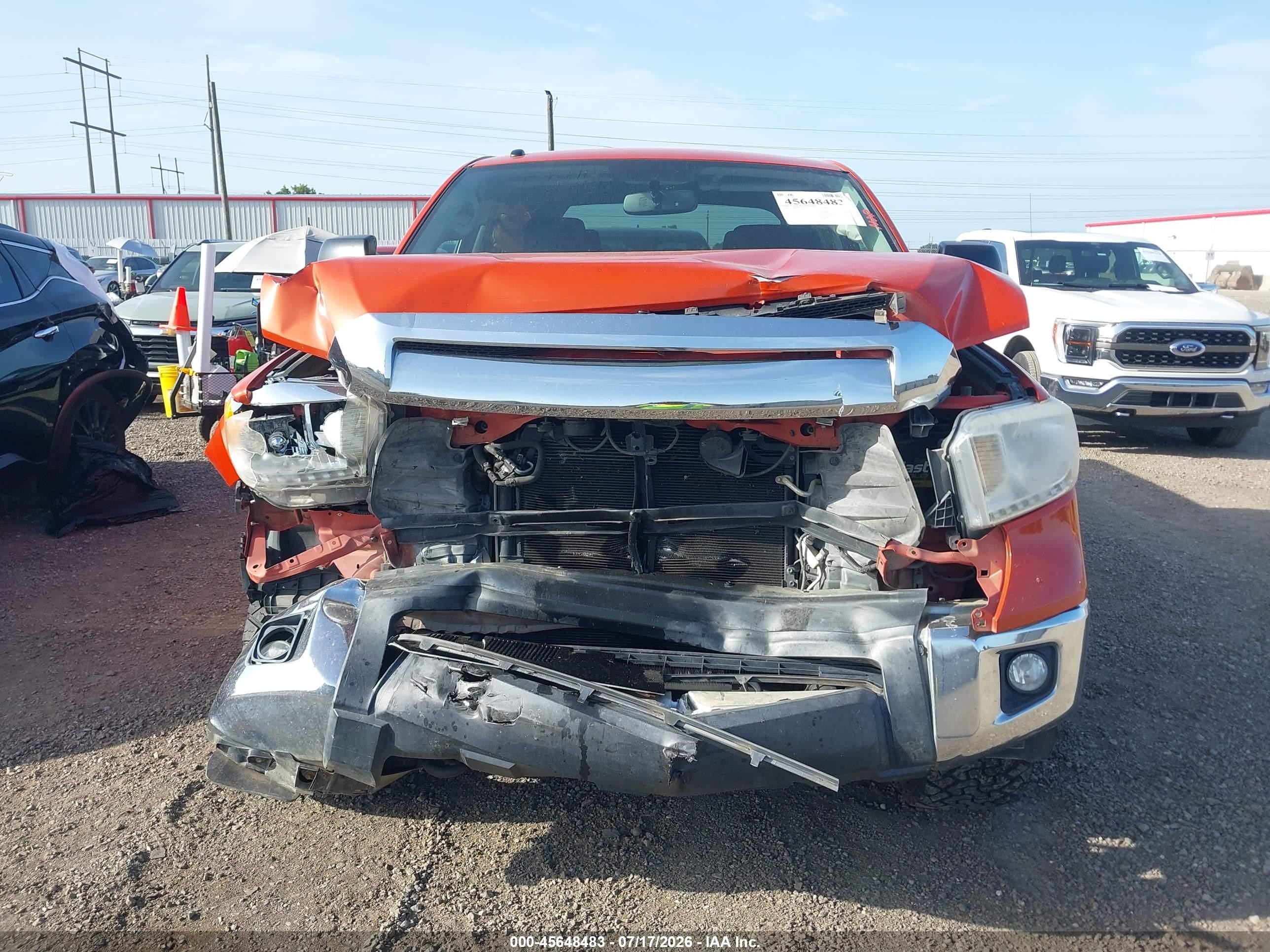 2017 Toyota Tundra Sr5 5.7l V8 Оранжевый vin: 5TFDW5F12HX593862