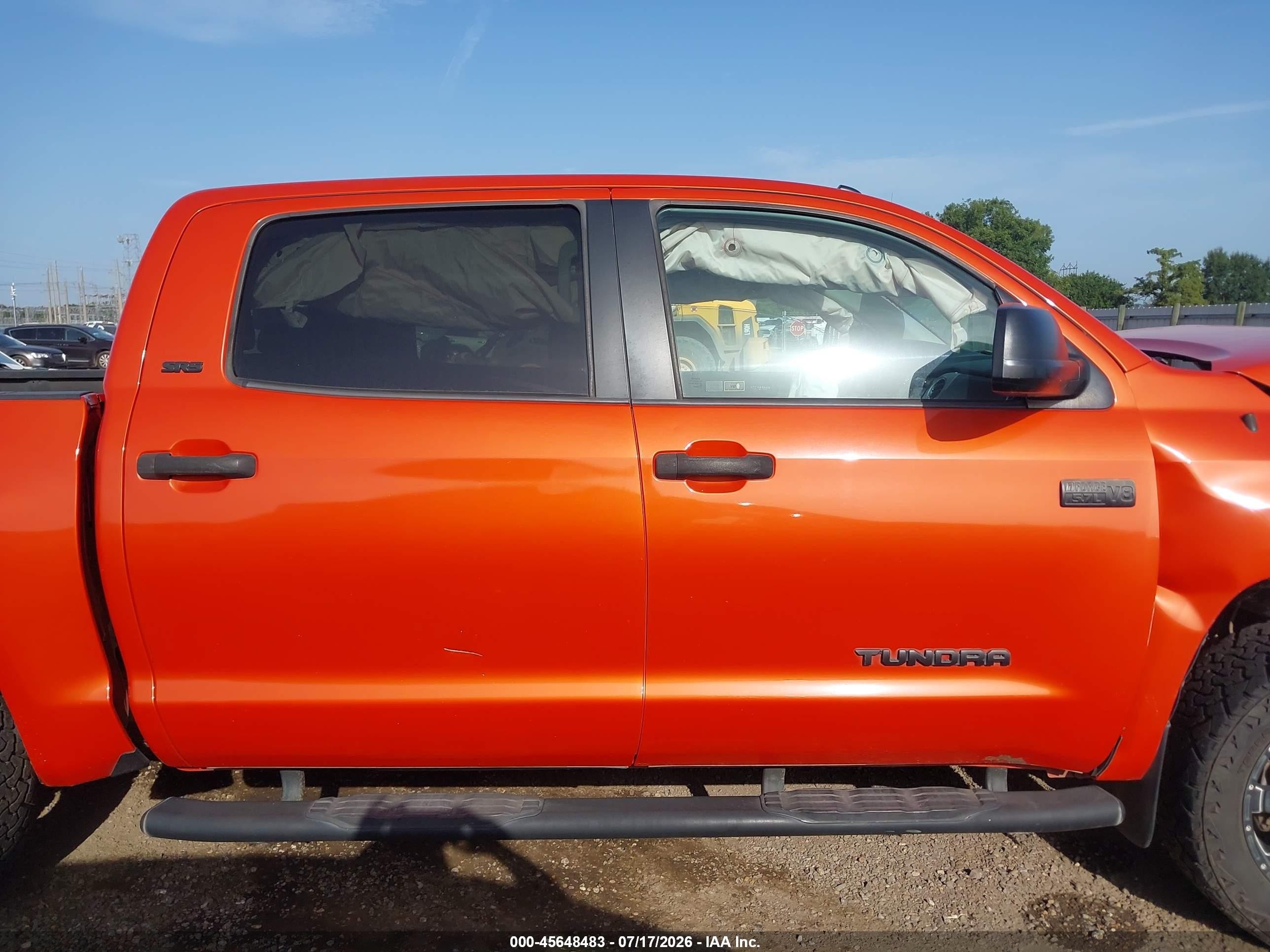 2017 Toyota Tundra Sr5 5.7l V8 Оранжевый vin: 5TFDW5F12HX593862