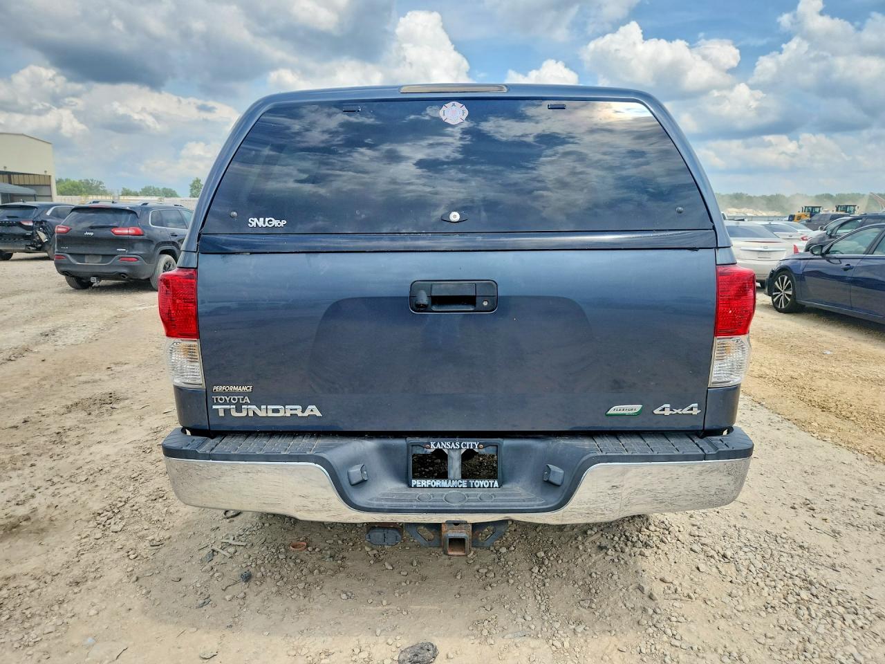 2010 Toyota Tundra Crewmax Sr5 Blue vin: 5TFDW5F13AX149010