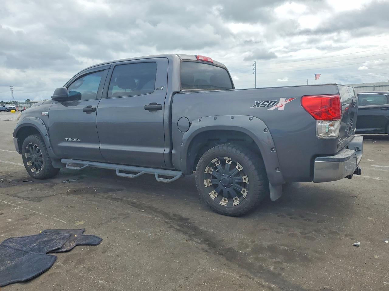 2013 Toyota Tundra Crewmax Sr5 Серый vin: 5TFDW5F13DX283844