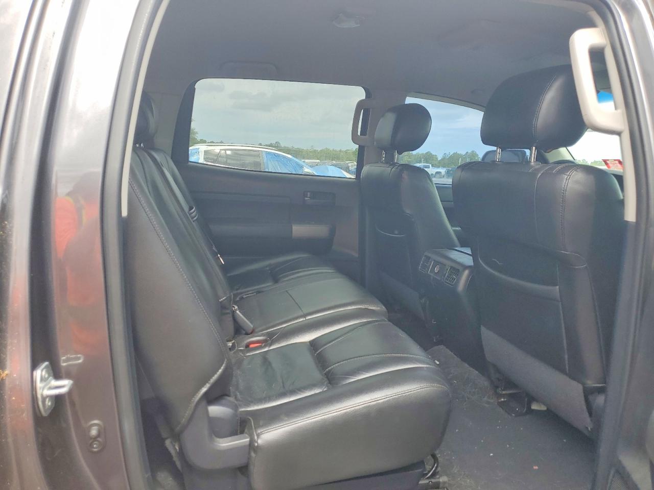 2013 Toyota Tundra Crewmax Sr5 Серый vin: 5TFDW5F13DX283844