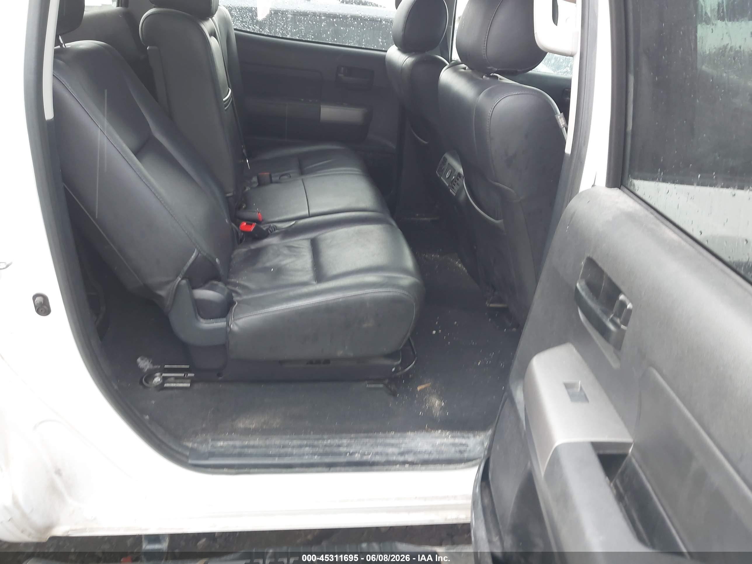 2013 Toyota Tundra Grade 5.7l V8 White vin: 5TFDW5F13DX309519