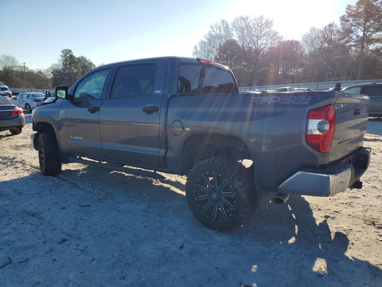 2015 Toyota Tundra Crewmax Sr5 Серый vin: 5TFDW5F13FX417304
