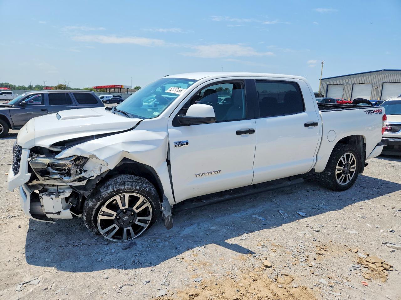 2018 Toyota Tundra Crewmax Sr5 White vin: 5TFDW5F13JX766908