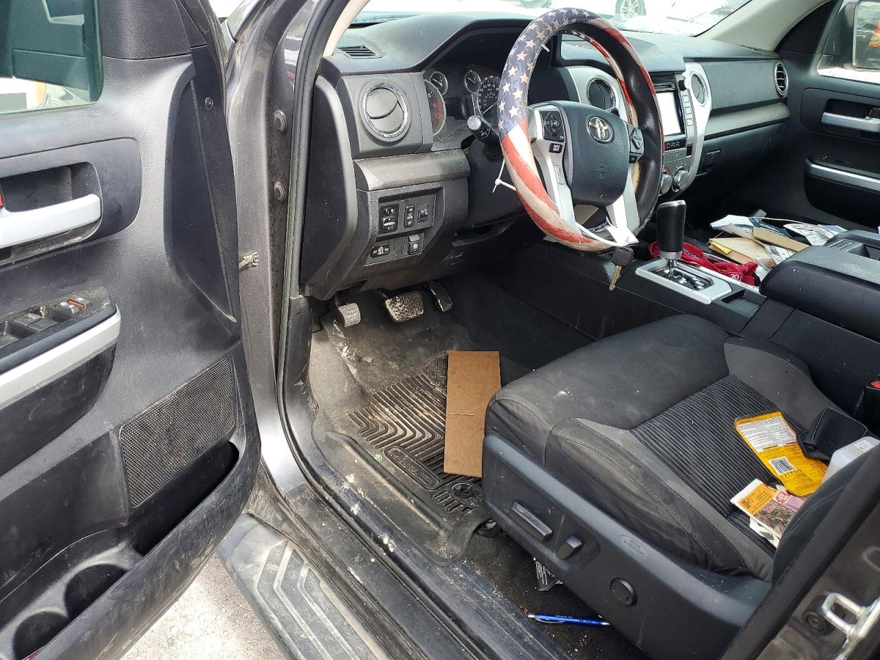 2014 Toyota Tundra Crewmax Sr5 Серый vin: 5TFDW5F14EX390435