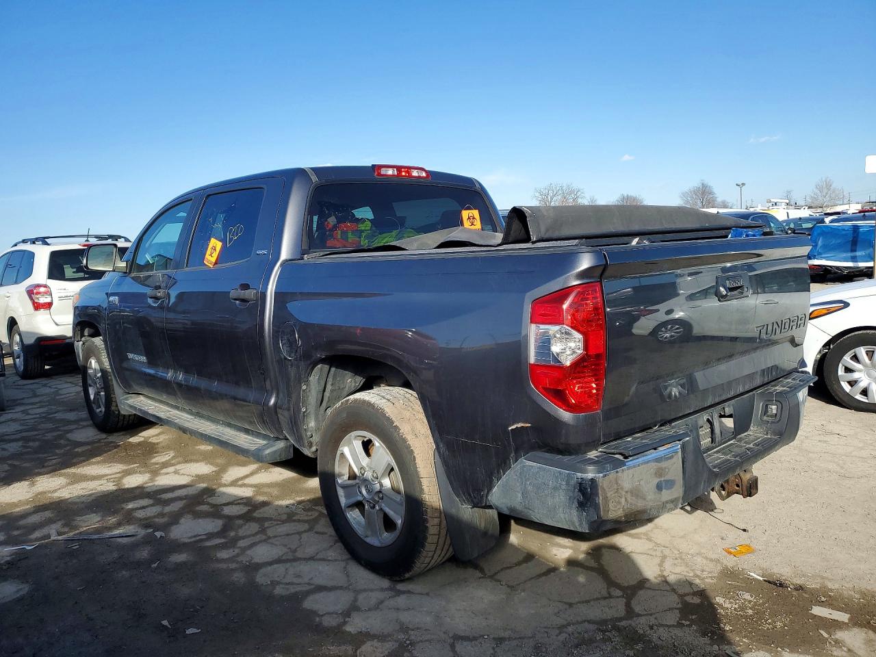 2014 Toyota Tundra Crewmax Sr5 Серый vin: 5TFDW5F14EX390435