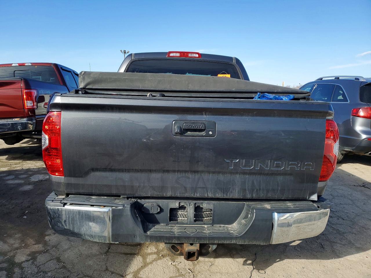 2014 Toyota Tundra Crewmax Sr5 Серый vin: 5TFDW5F14EX390435