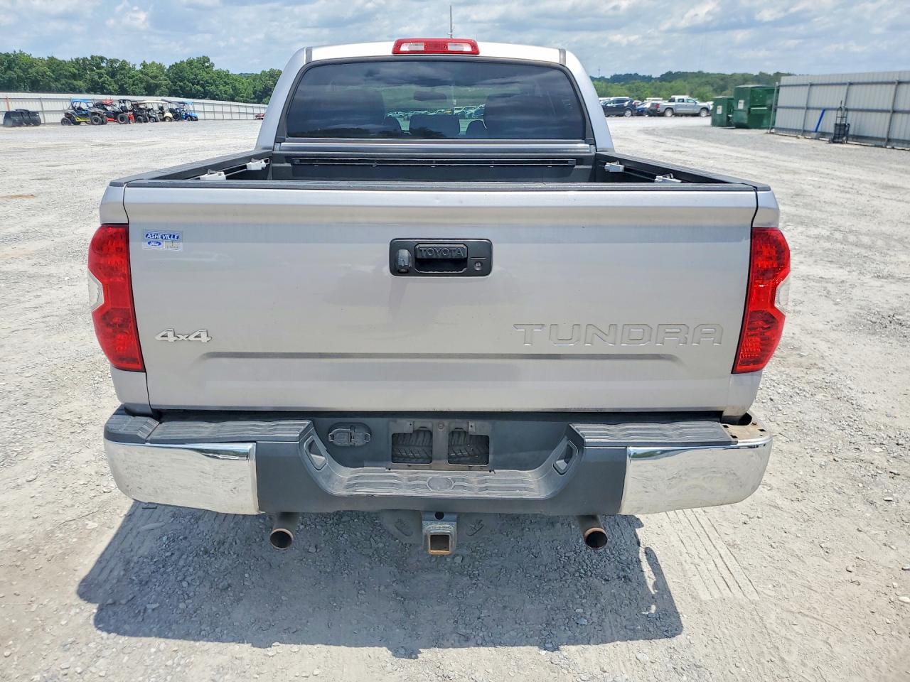 2015 Toyota Tundra Sr5 Silver vin: 5TFDW5F14FX418820