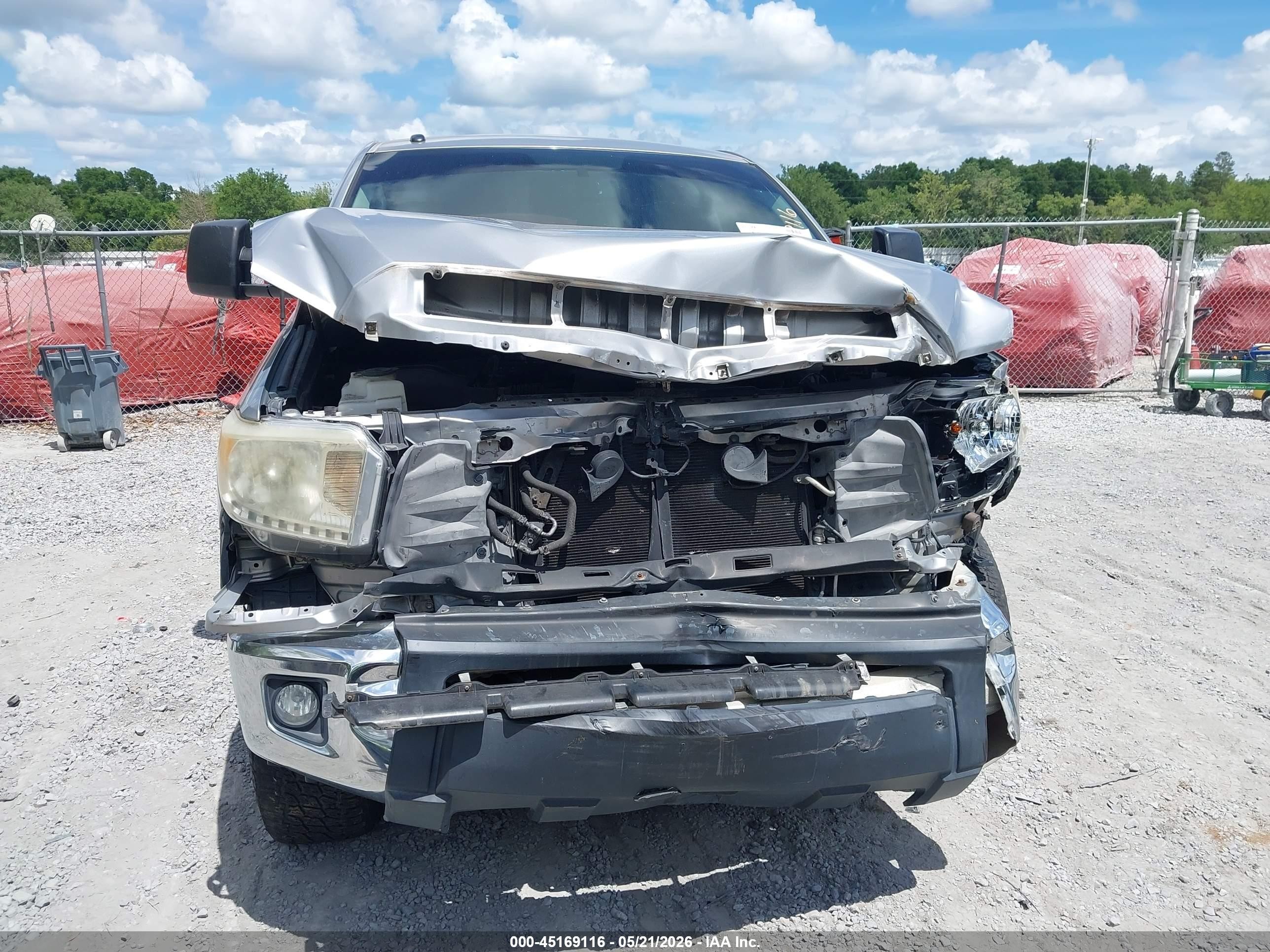 2015 Toyota Tundra Sr5 5.7l V8 Серебряный vin: 5TFDW5F14FX465233