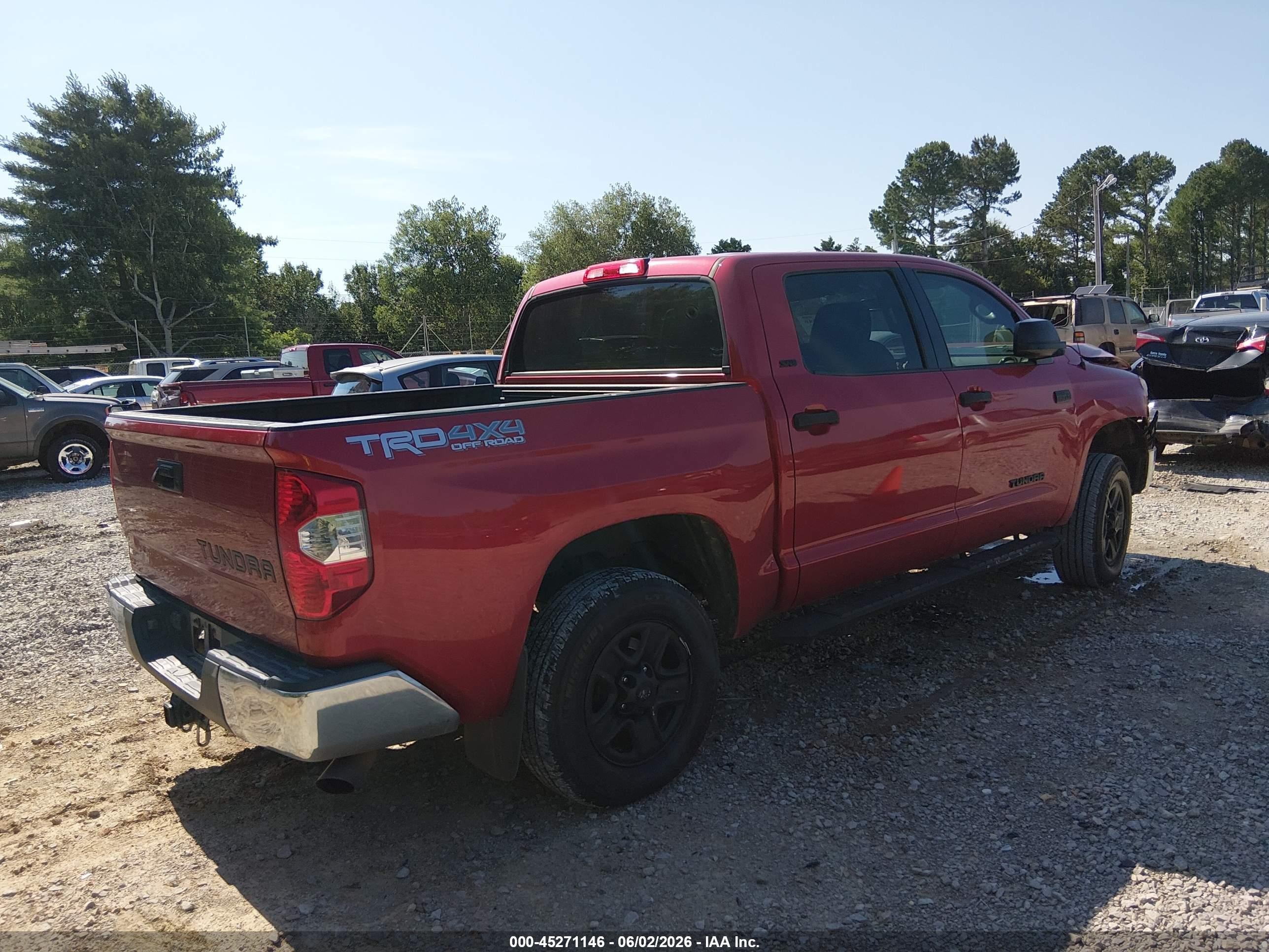 2015 Toyota Tundra Sr5 5.7l V8 Красный vin: 5TFDW5F14FX481495