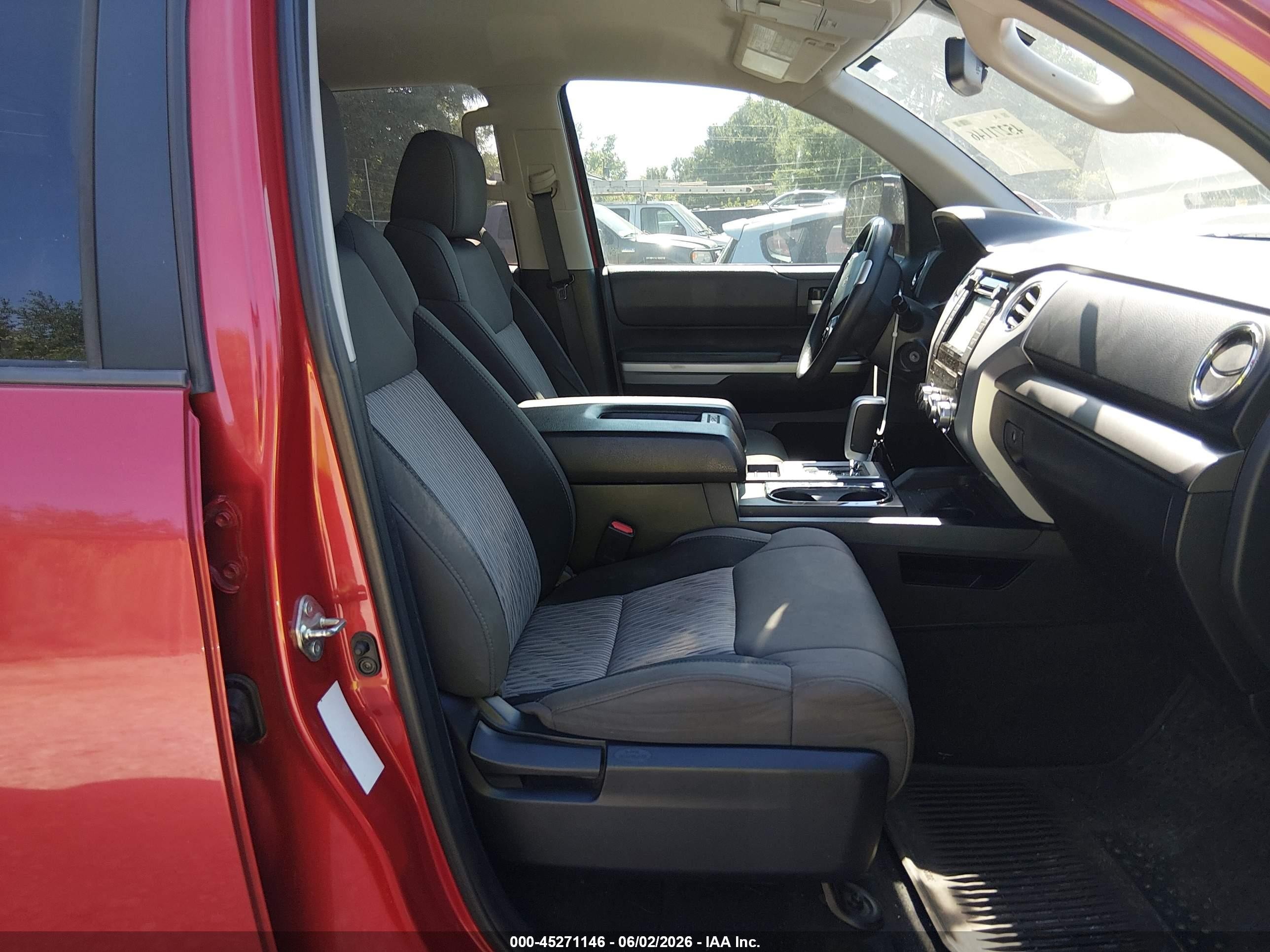 2015 Toyota Tundra Sr5 5.7l V8 Красный vin: 5TFDW5F14FX481495