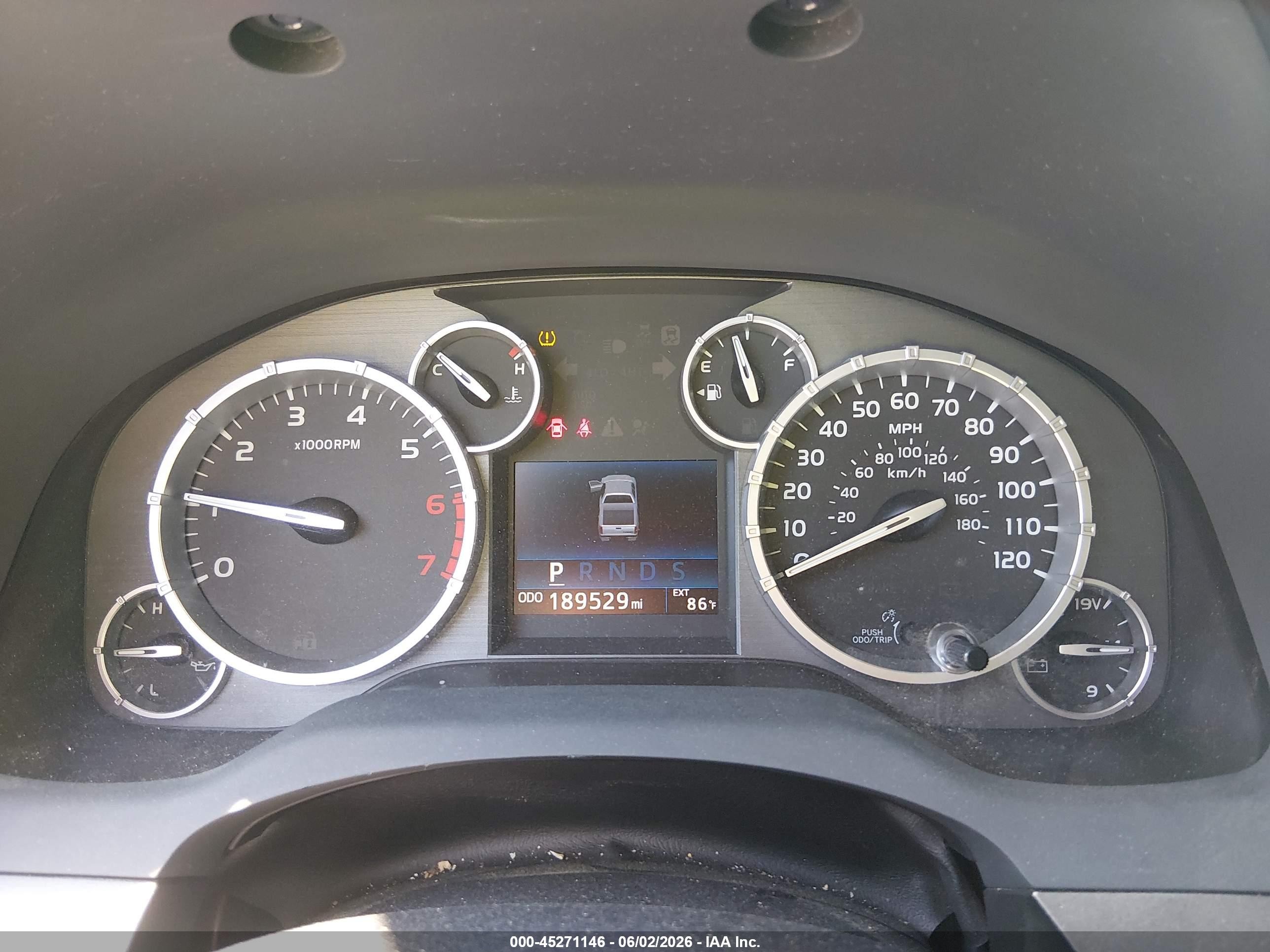 2015 Toyota Tundra Sr5 5.7l V8 Красный vin: 5TFDW5F14FX481495