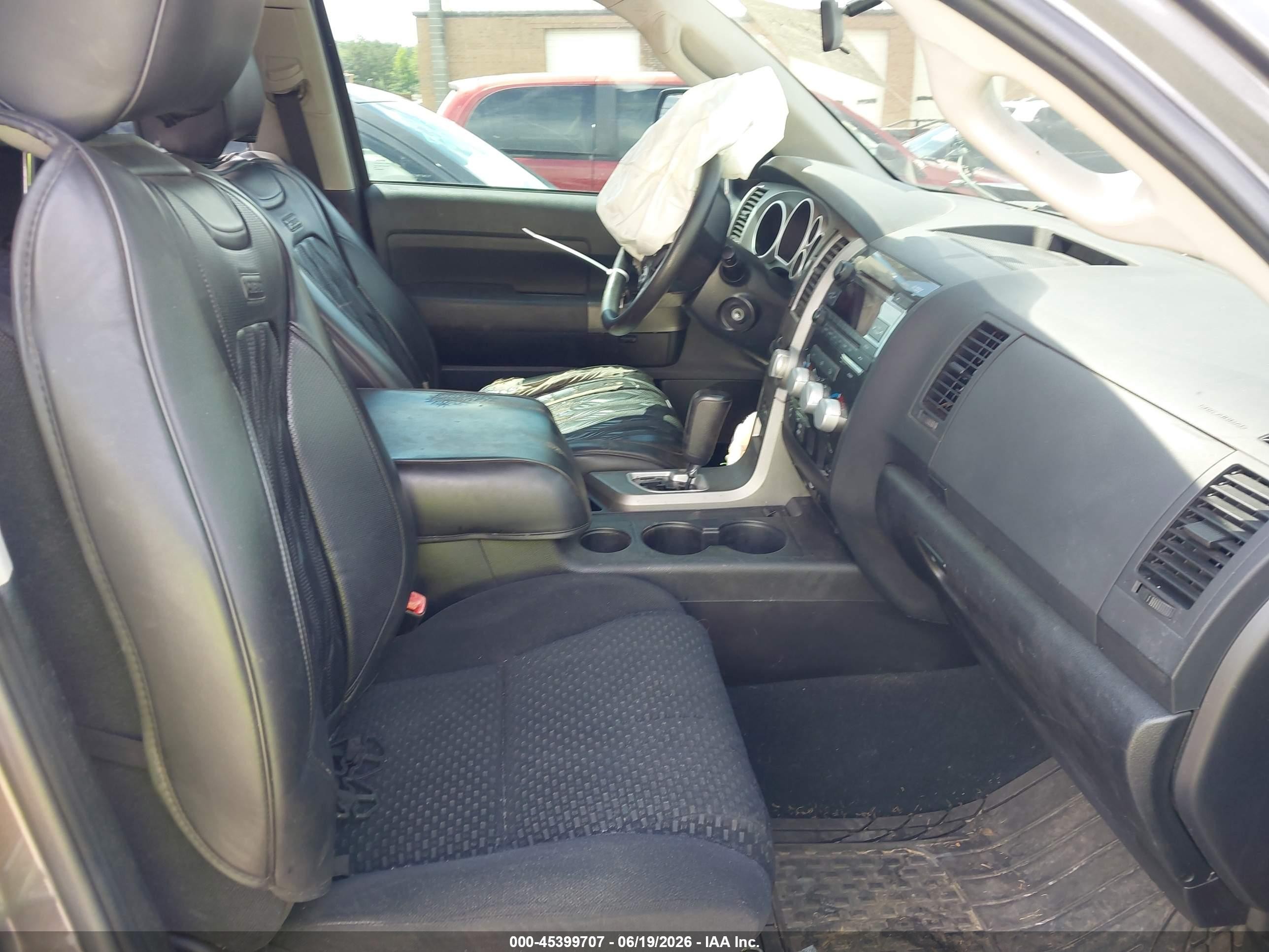 2011 Toyota Tundra Grade 5.7l V8 Gray vin: 5TFDW5F15BX207961