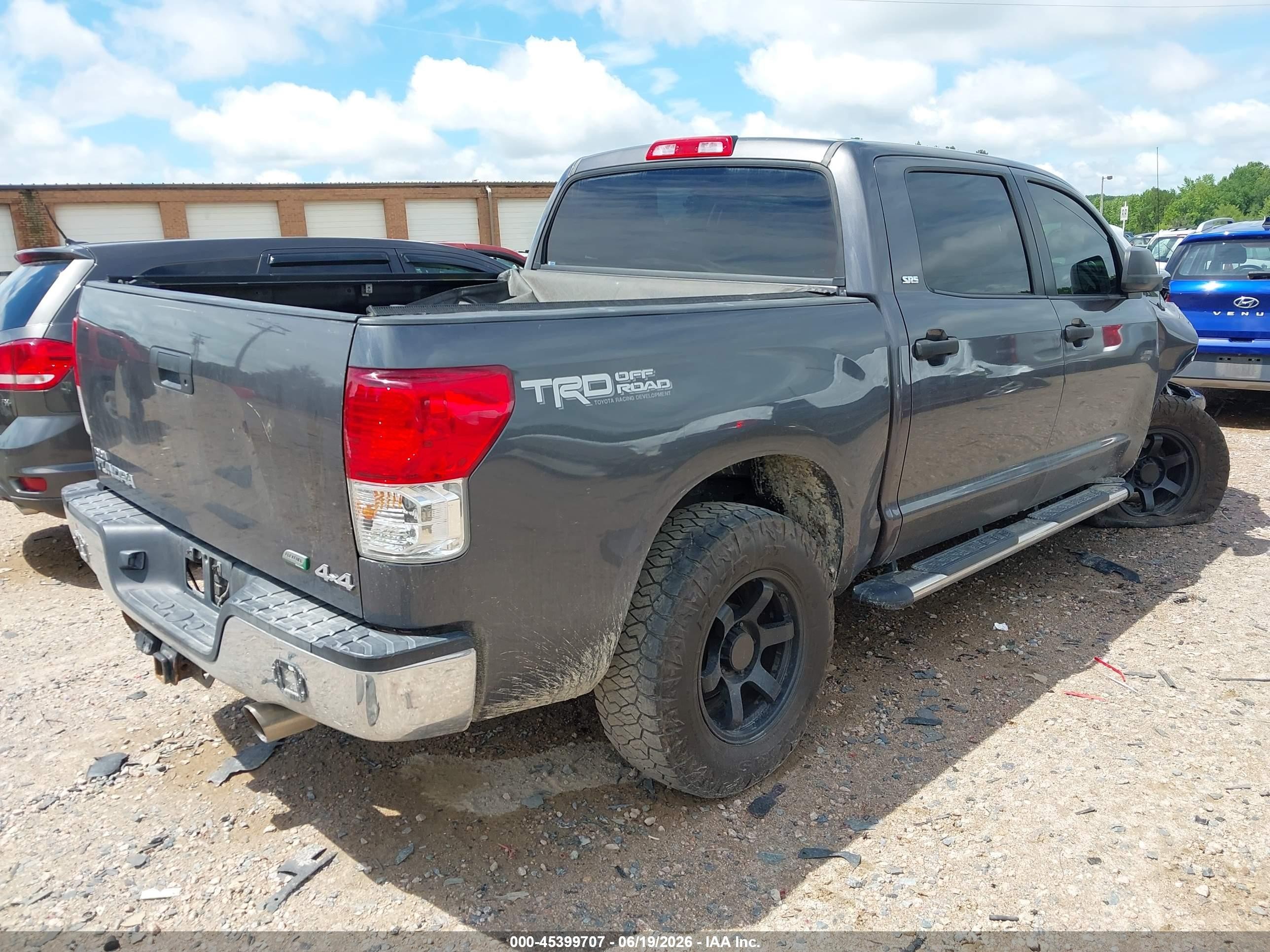 2011 Toyota Tundra Grade 5.7l V8 Gray vin: 5TFDW5F15BX207961