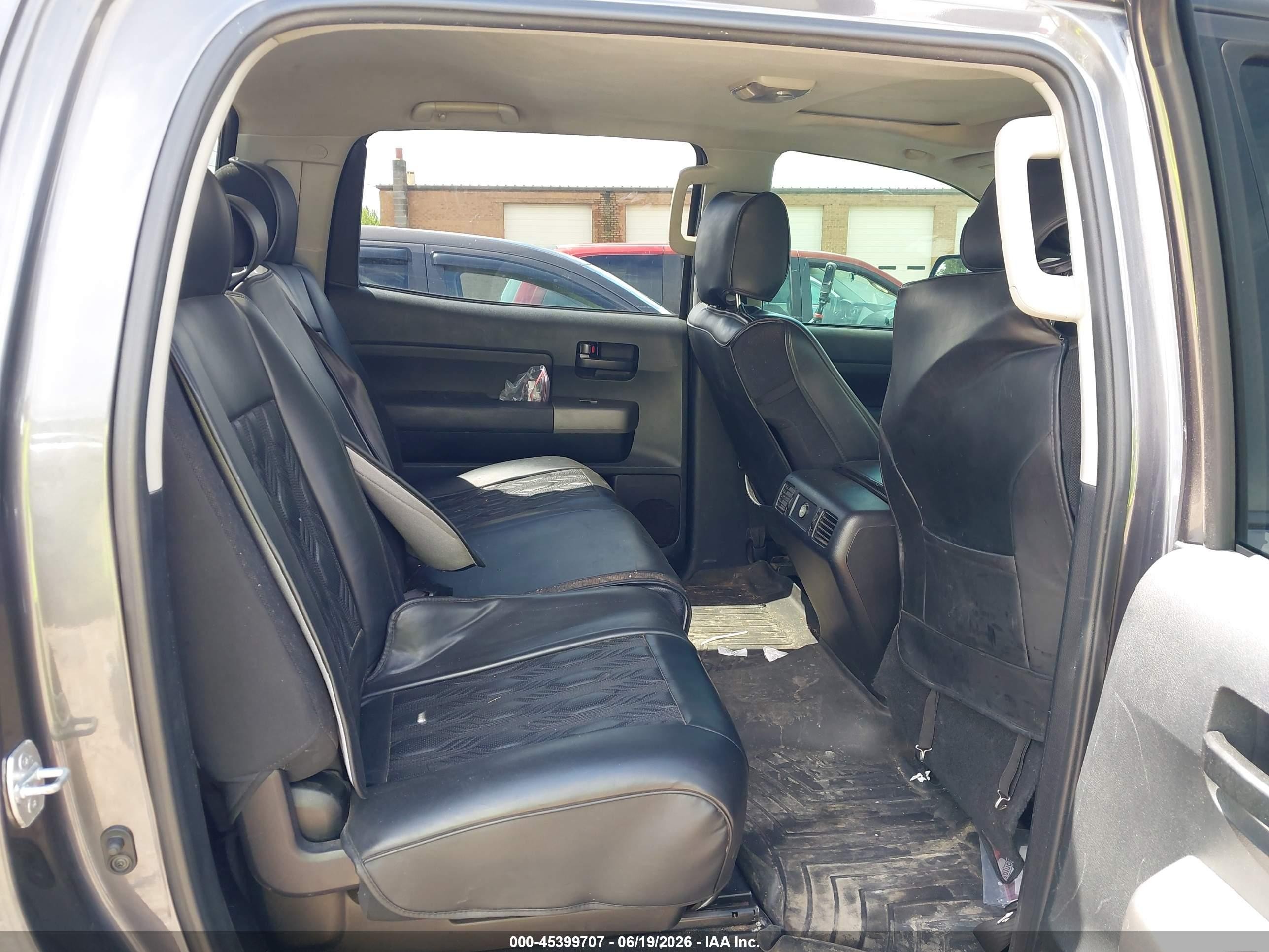2011 Toyota Tundra Grade 5.7l V8 Gray vin: 5TFDW5F15BX207961