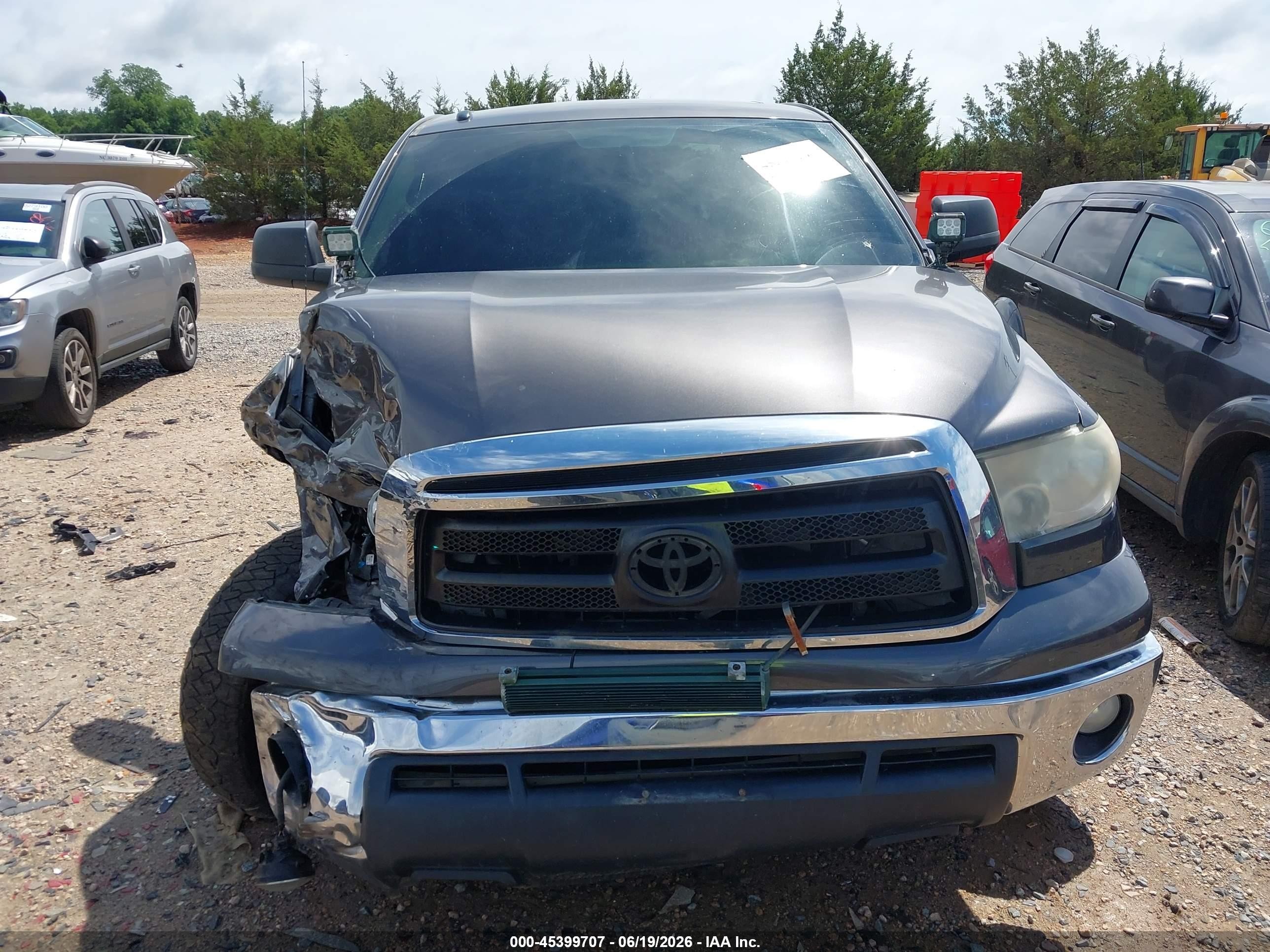 2011 Toyota Tundra Grade 5.7l V8 Gray vin: 5TFDW5F15BX207961