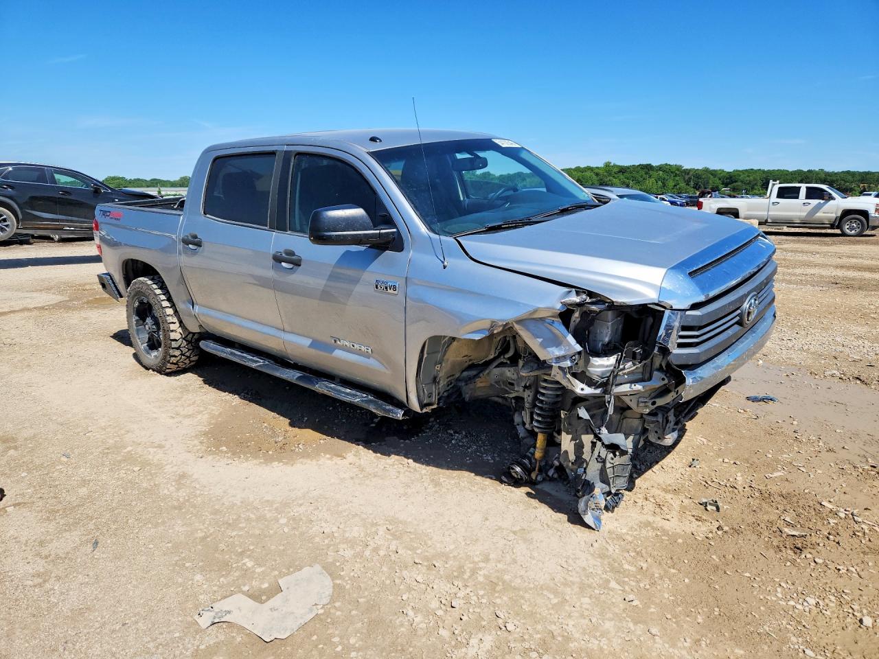 2014 Toyota Tundra Crewmax Sr5 Silver vin: 5TFDW5F15EX347626