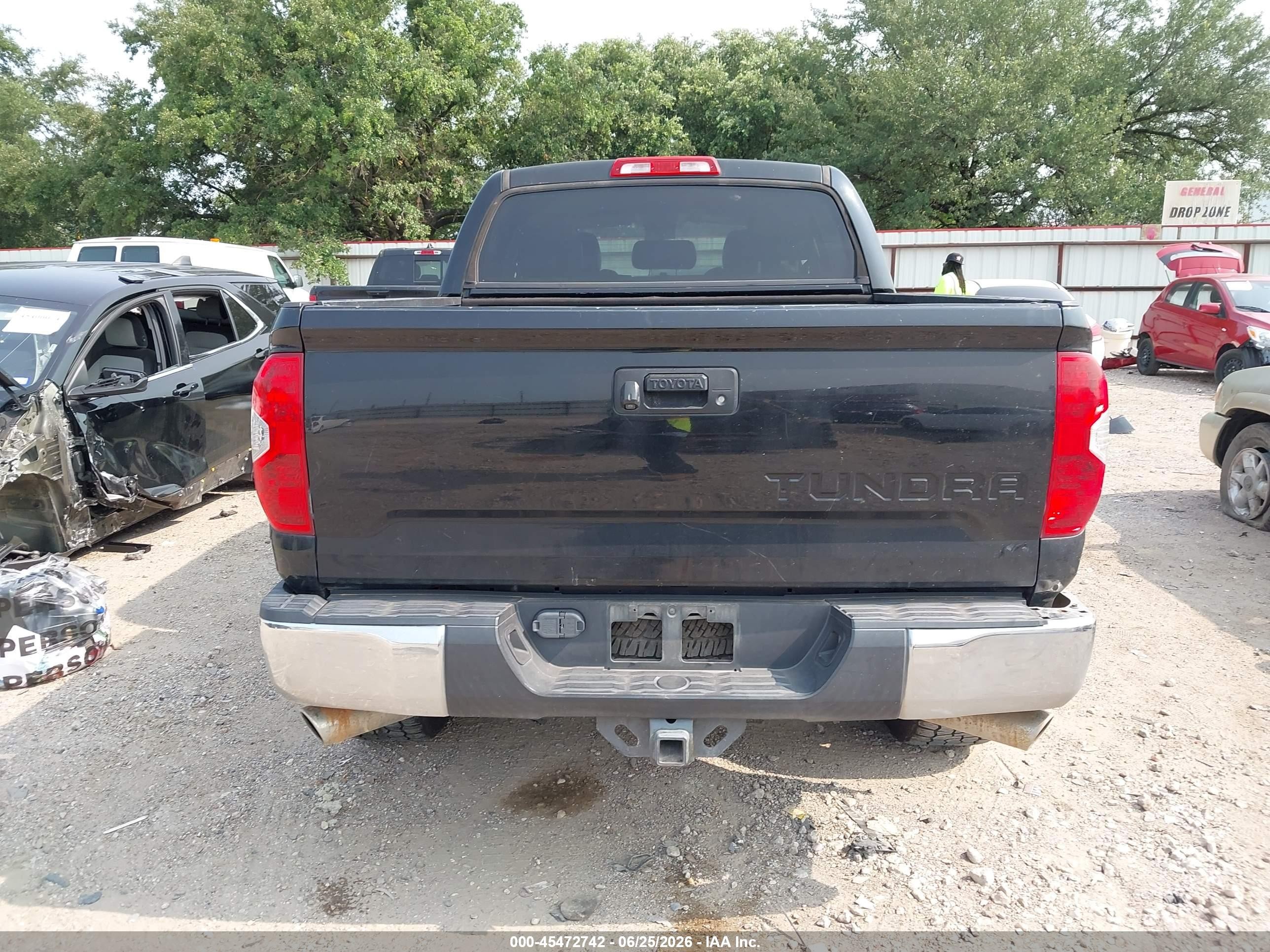 2014 Toyota Tundra Sr5 5.7l V8 Black vin: 5TFDW5F15EX380318