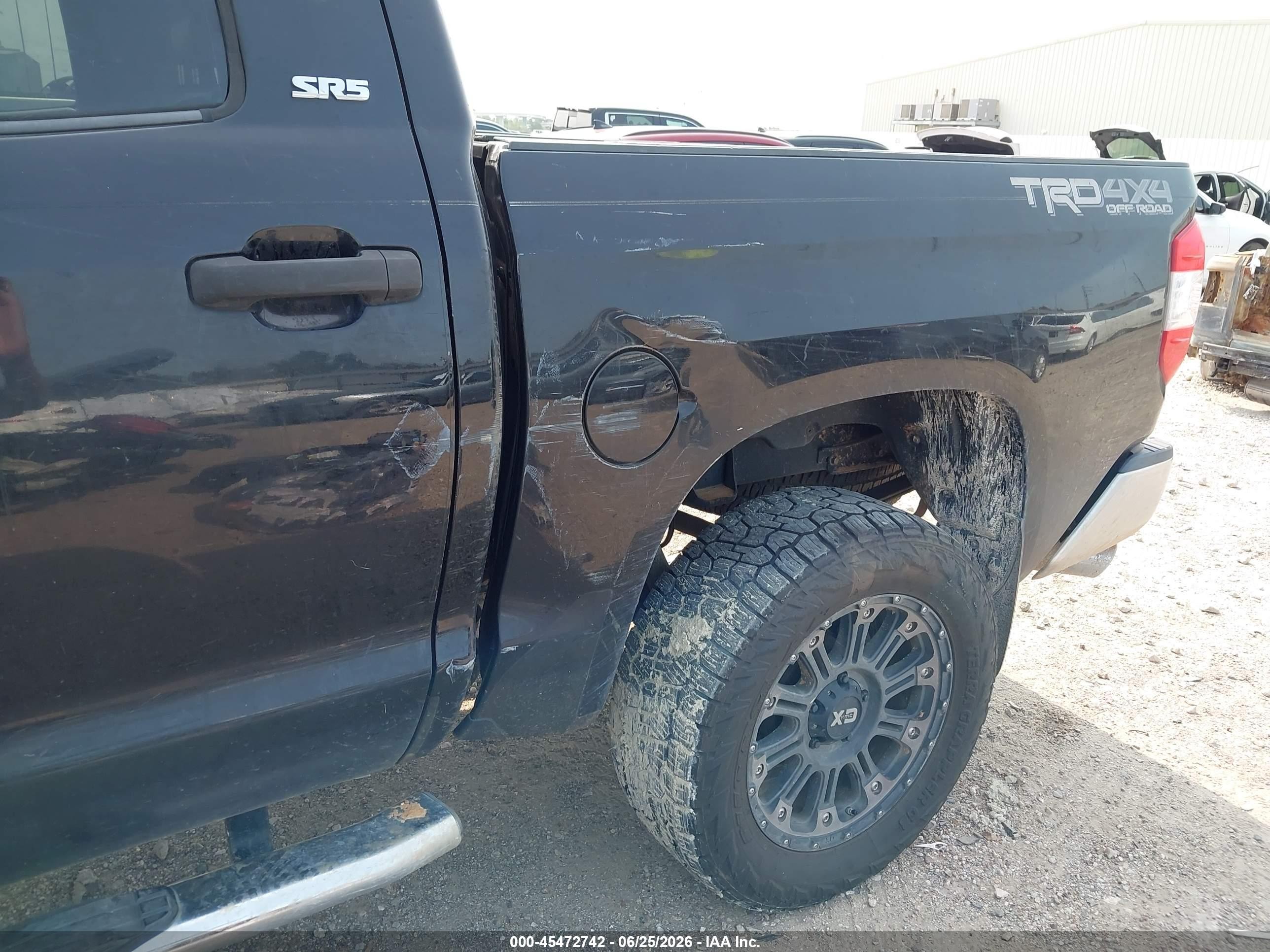 2014 Toyota Tundra Sr5 5.7l V8 Black vin: 5TFDW5F15EX380318