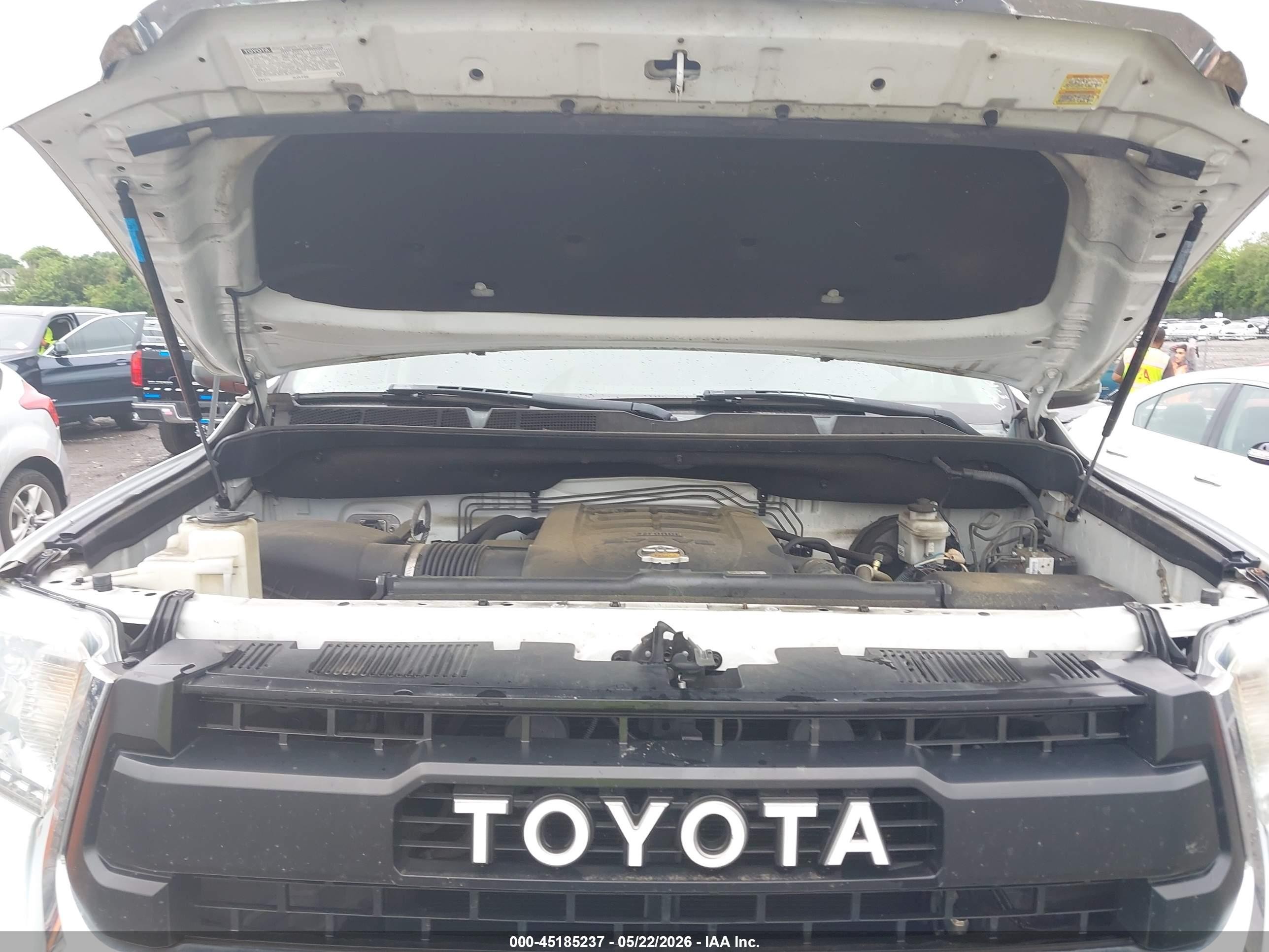 2014 Toyota Tundra Sr5 5.7l V8 White vin: 5TFDW5F15EX401653
