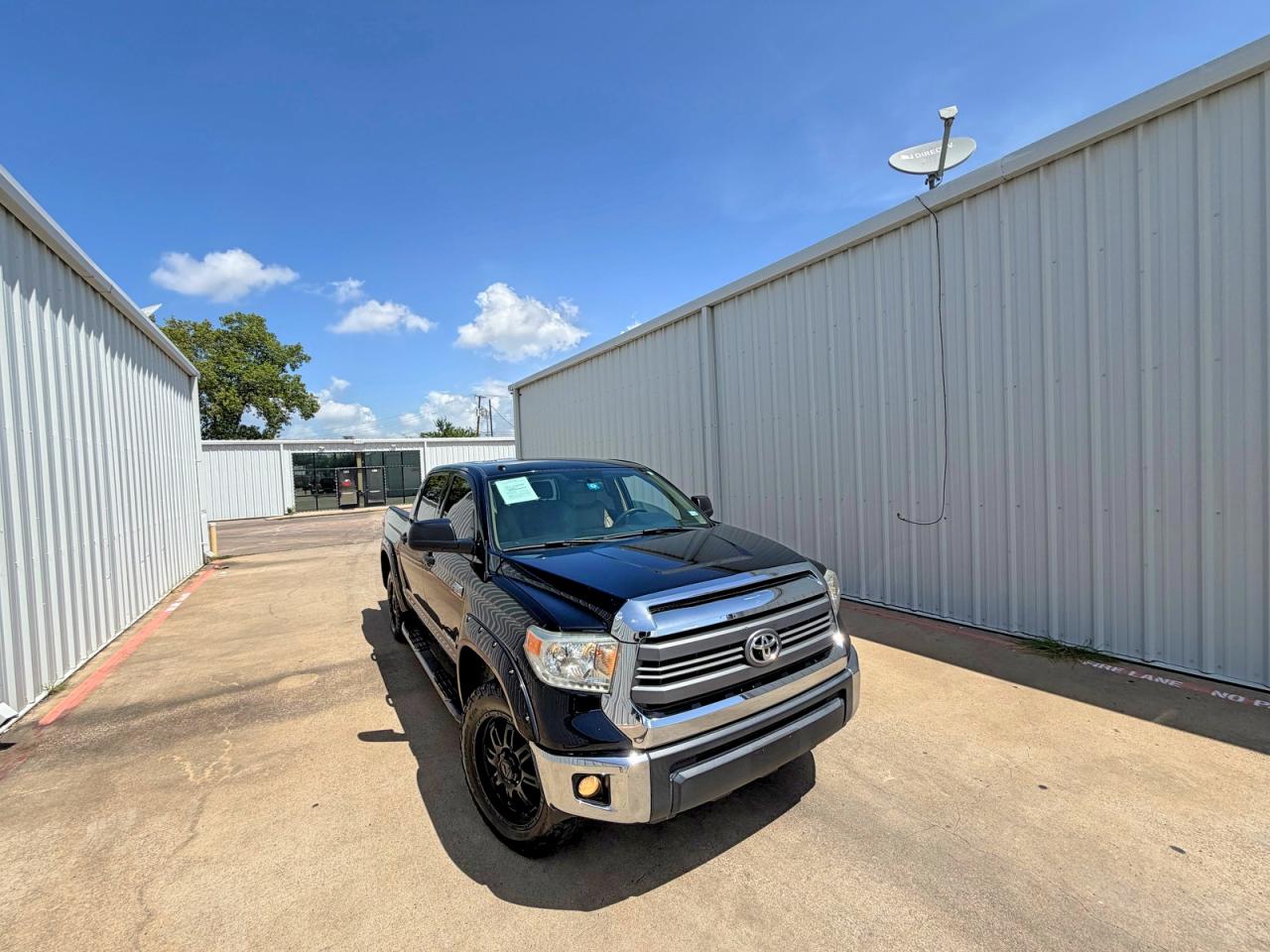 2014 Toyota Tundra Crewmax Sr5 Black vin: 5TFDW5F15EX407145