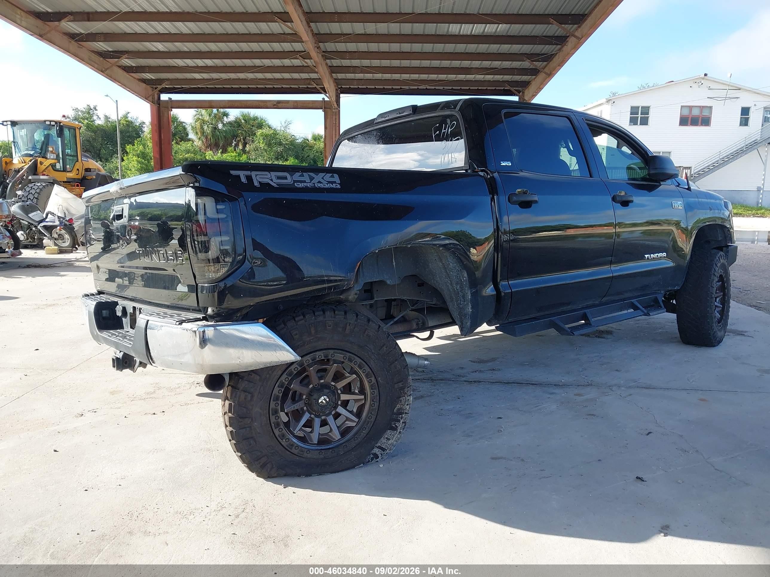 2015 Toyota Tundra Sr5 5.7l V8 Black vin: 5TFDW5F15FX438140