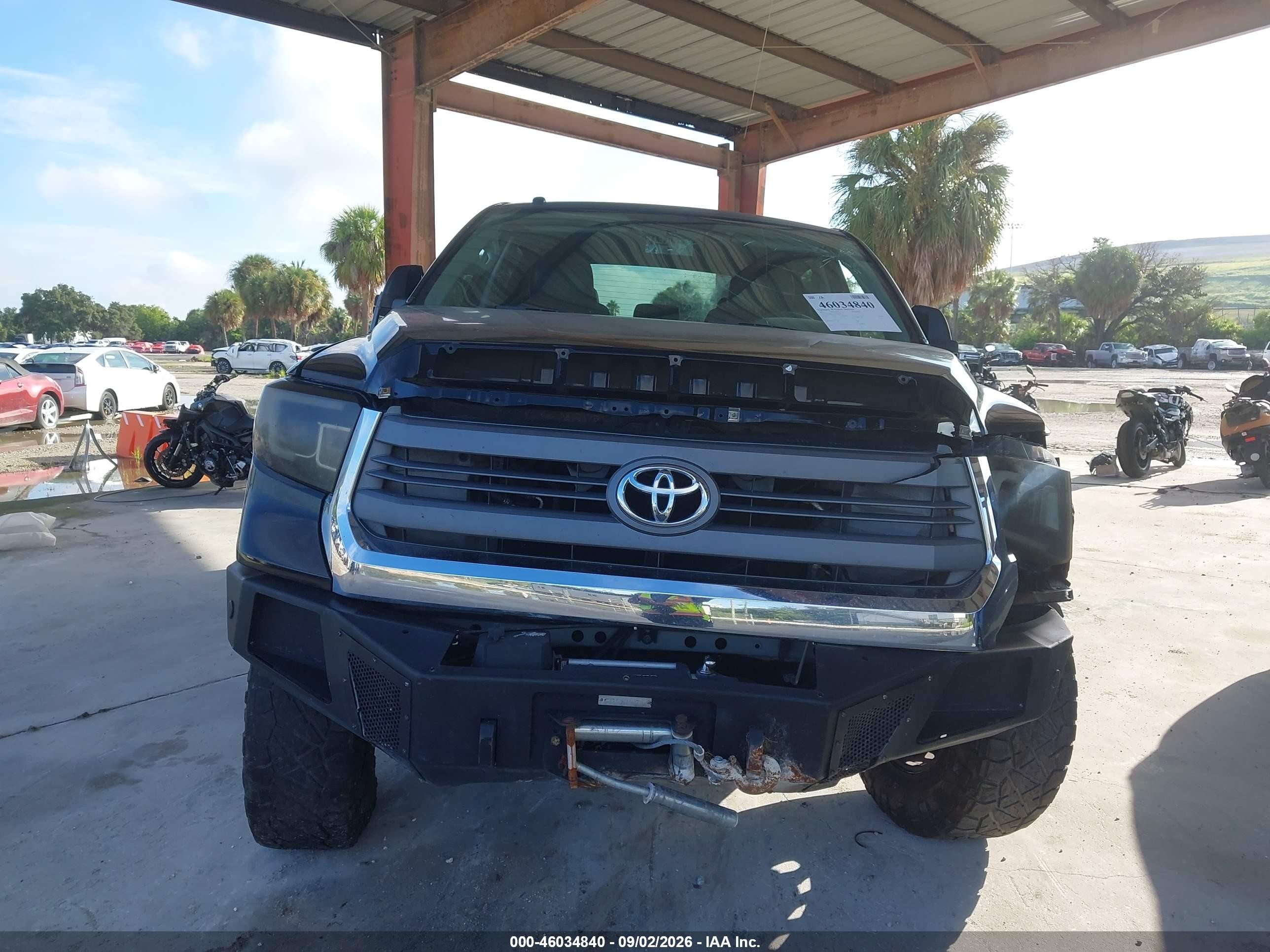 2015 Toyota Tundra Sr5 5.7l V8 Black vin: 5TFDW5F15FX438140