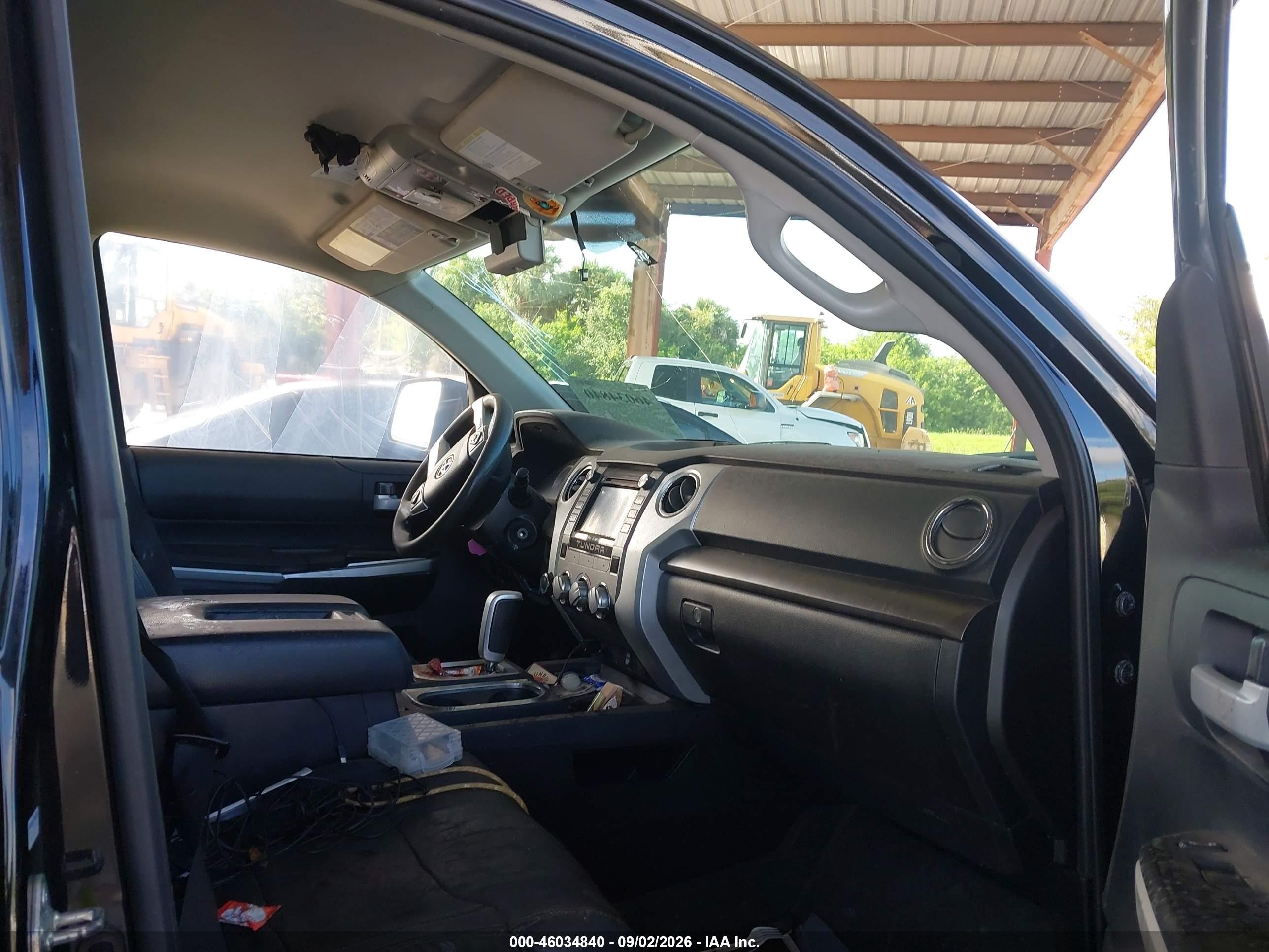2015 Toyota Tundra Sr5 5.7l V8 Black vin: 5TFDW5F15FX438140